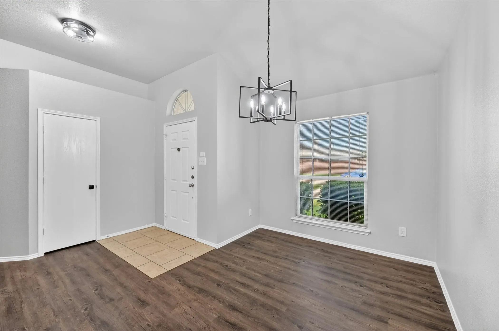 Single Family Residence For Sale in Dallas County , 1844 Mcneely Street, Lancaster, Texas 75134, 3 Bedroom, 2 Bathroom, Garage spaces, 2,074 Sqft, built in 2002, mls#21290923, Real Estate Agent in Lancaster, Homes For Sale in Dallas county, Homes For Sale in Lancaster, Realtor in Lancaster Texas, Real Estate Brokerage Independent Realty Texas, Luminita Cordes Realtor