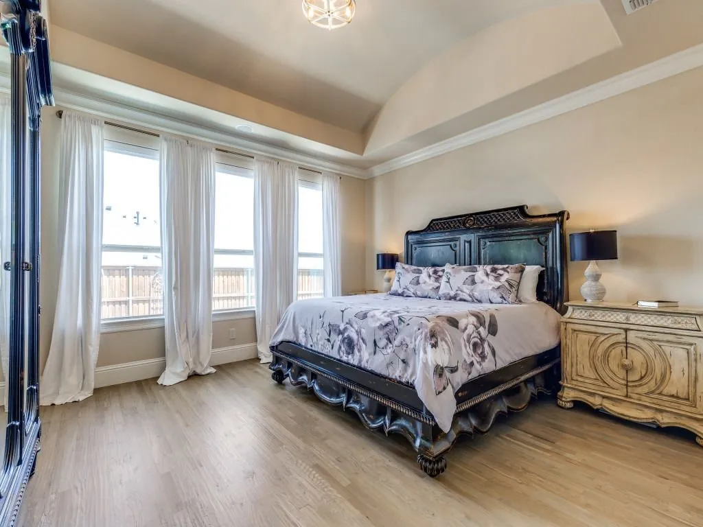 Single Family Residence For Sale in Collin County , 340 Columbia Court, Prosper, Texas 75078, 4 Bedroom, 4 Bathroom, 3 Garage spaces, 3,911 Sqft, built in 2013, mls#21292780, Real Estate Agent in Prosper, Homes For Sale in Collin county, Homes For Sale in Prosper, Realtor in Prosper Texas, Real Estate Brokerage Independent Realty Texas, Luminita Cordes Realtor