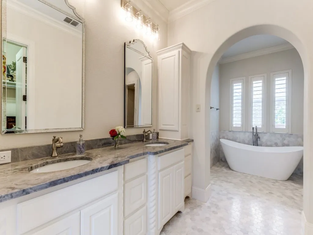 Single Family Residence For Sale in Collin County , 340 Columbia Court, Prosper, Texas 75078, 4 Bedroom, 4 Bathroom, 3 Garage spaces, 3,911 Sqft, built in 2013, mls#21292780, Real Estate Agent in Prosper, Homes For Sale in Collin county, Homes For Sale in Prosper, Realtor in Prosper Texas, Real Estate Brokerage Independent Realty Texas, Luminita Cordes Realtor