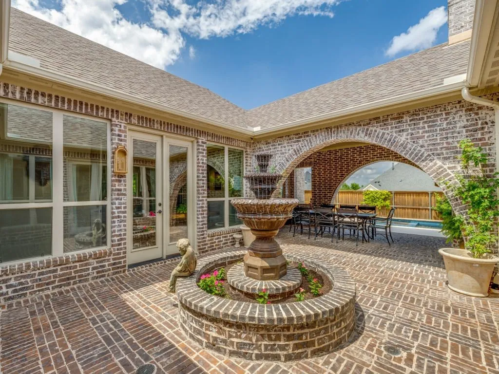 Single Family Residence For Sale in Collin County , 340 Columbia Court, Prosper, Texas 75078, 4 Bedroom, 4 Bathroom, 3 Garage spaces, 3,911 Sqft, built in 2013, mls#21292780, Real Estate Agent in Prosper, Homes For Sale in Collin county, Homes For Sale in Prosper, Realtor in Prosper Texas, Real Estate Brokerage Independent Realty Texas, Luminita Cordes Realtor