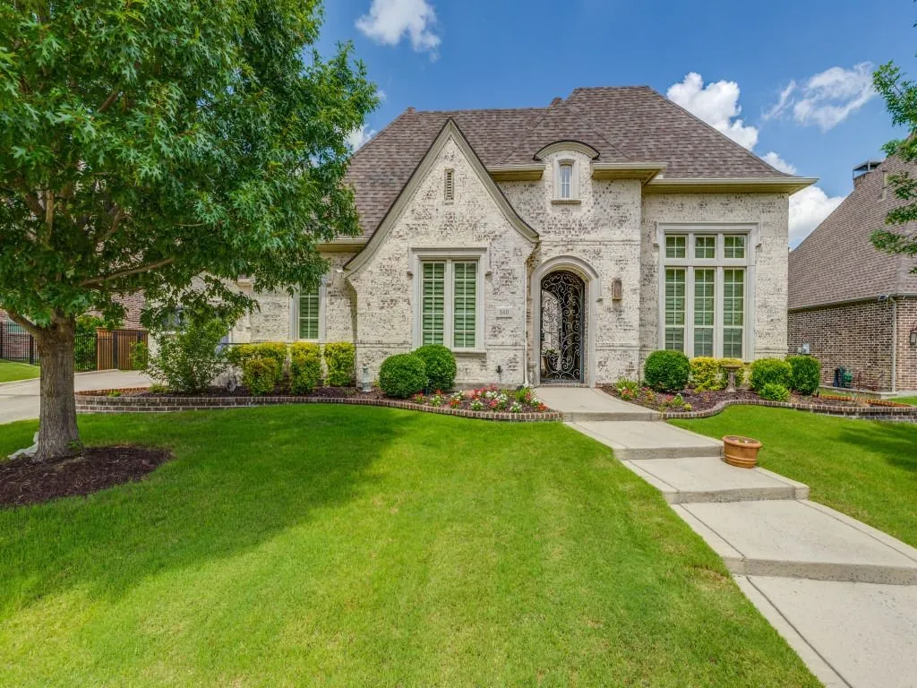 Single Family Residence For Sale in Collin County , 340 Columbia Court, Prosper, Texas 75078, 4 Bedroom, 4 Bathroom, 3 Garage spaces, 3,911 Sqft, built in 2013, mls#21292780, Real Estate Agent in Prosper, Homes For Sale in Collin county, Homes For Sale in Prosper, Realtor in Prosper Texas, Real Estate Brokerage Independent Realty Texas, Luminita Cordes Realtor