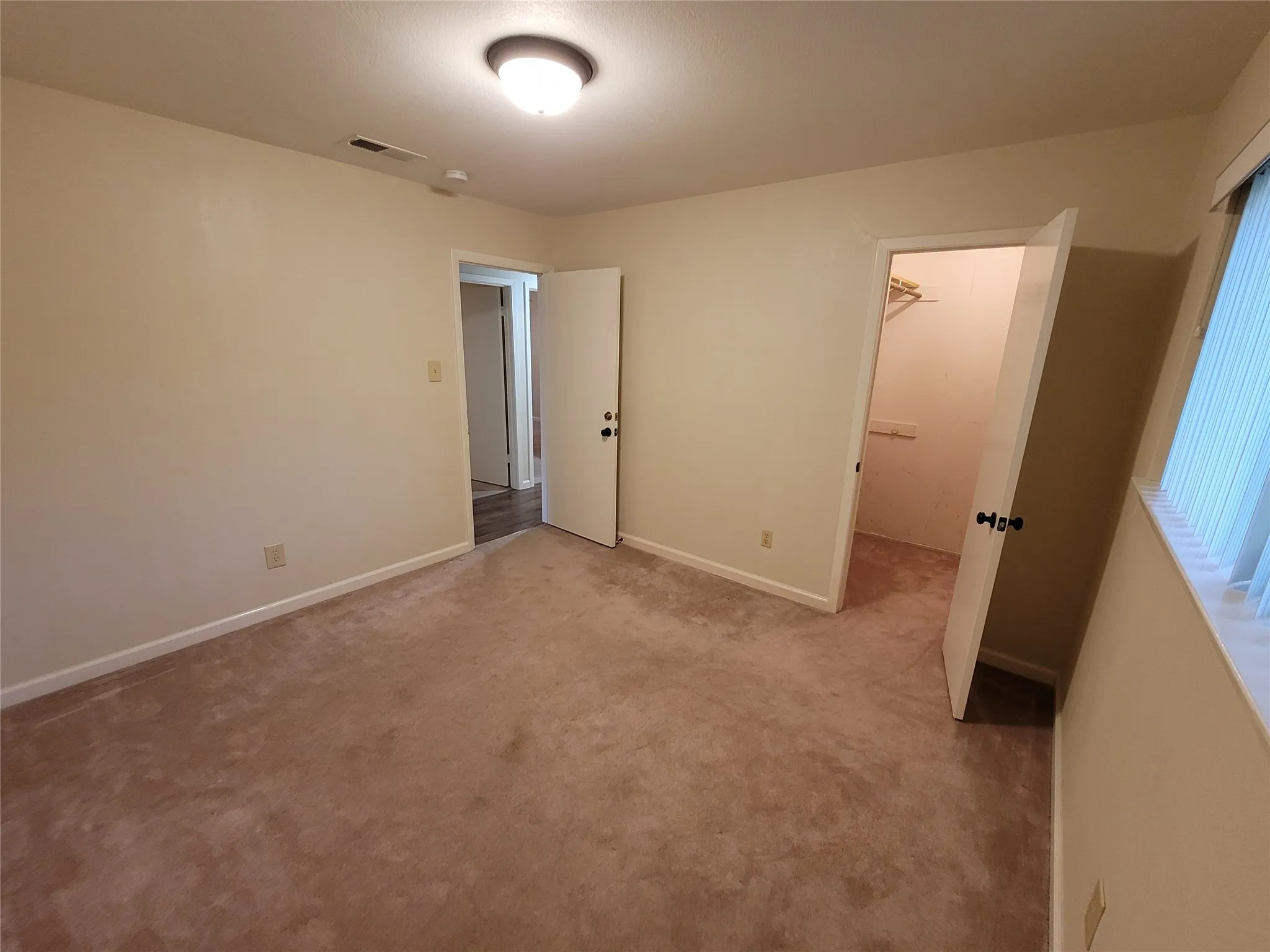 Bedroom #1 (no fan)