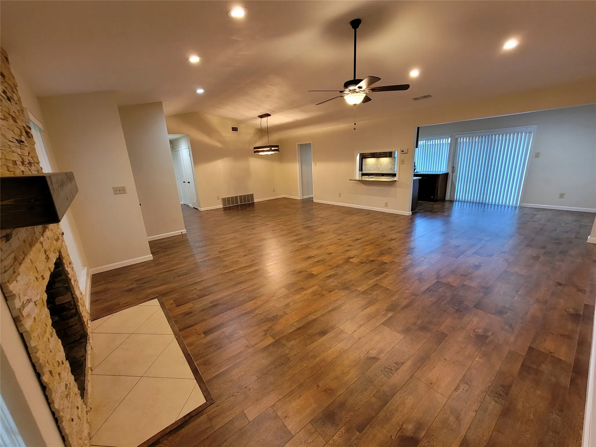 Single Family Residence For Rent in Dallas County , 629 Perdido Drive, Garland, Texas 75043, 4 Bedrooms, 2 Bathrooms, 2 Garage spaces, 1,861 Sqft, built in 1974, Price $2,395, mls#21293592, Real Estate Agent in Garland, Homes For Rent in Dallas county, Homes For Rent in Garland, Realtor in Garland Texas, Real Estate Brokerage Independent Realty Texas, Luminita Cordes Realtor