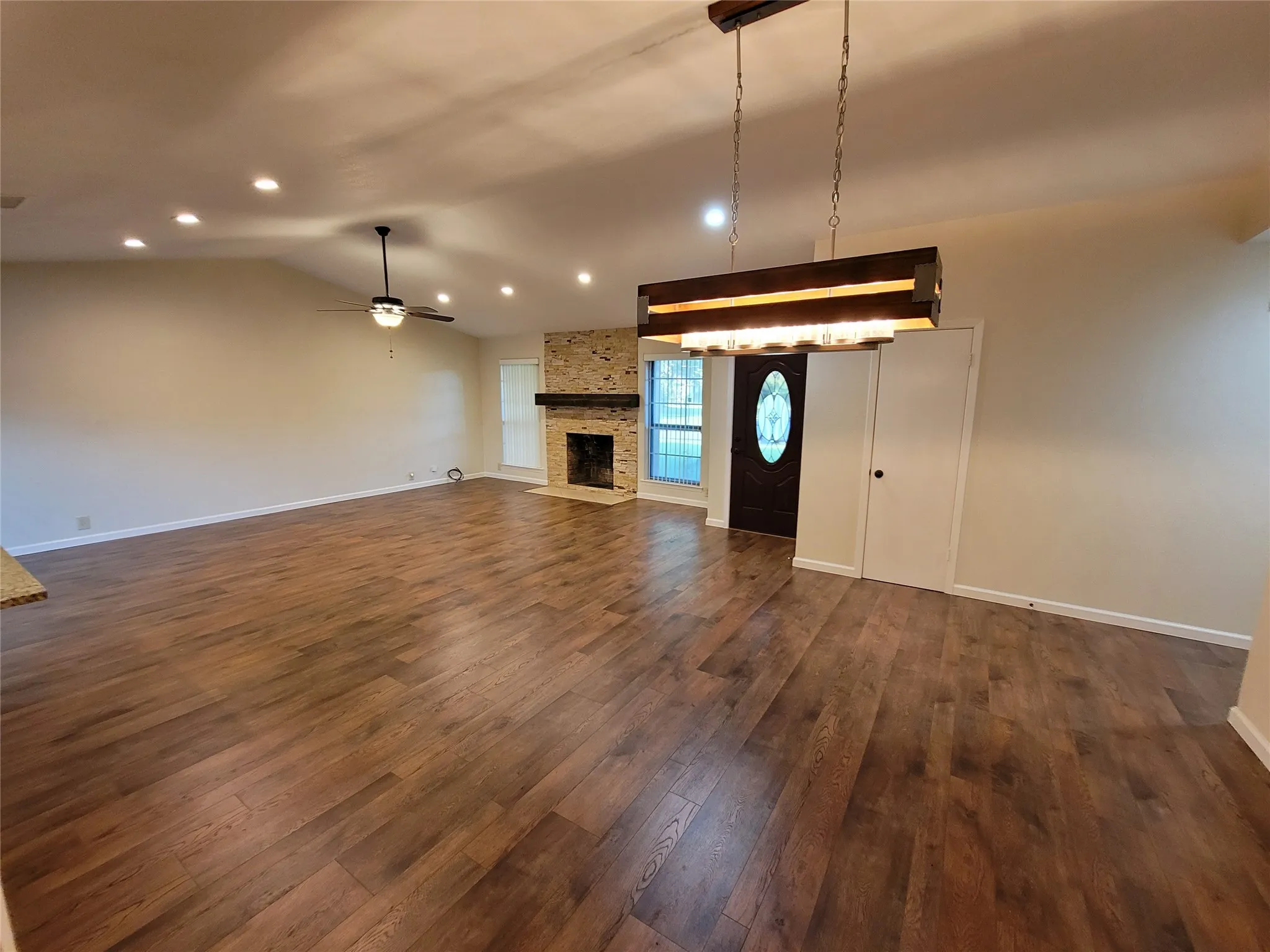 Single Family Residence For Rent in Dallas County , 629 Perdido Drive, Garland, Texas 75043, 4 Bedrooms, 2 Bathrooms, 2 Garage spaces, 1,861 Sqft, built in 1974, Price $2,395, mls#21293592, Real Estate Agent in Garland, Homes For Rent in Dallas county, Homes For Rent in Garland, Realtor in Garland Texas, Real Estate Brokerage Independent Realty Texas, Luminita Cordes Realtor