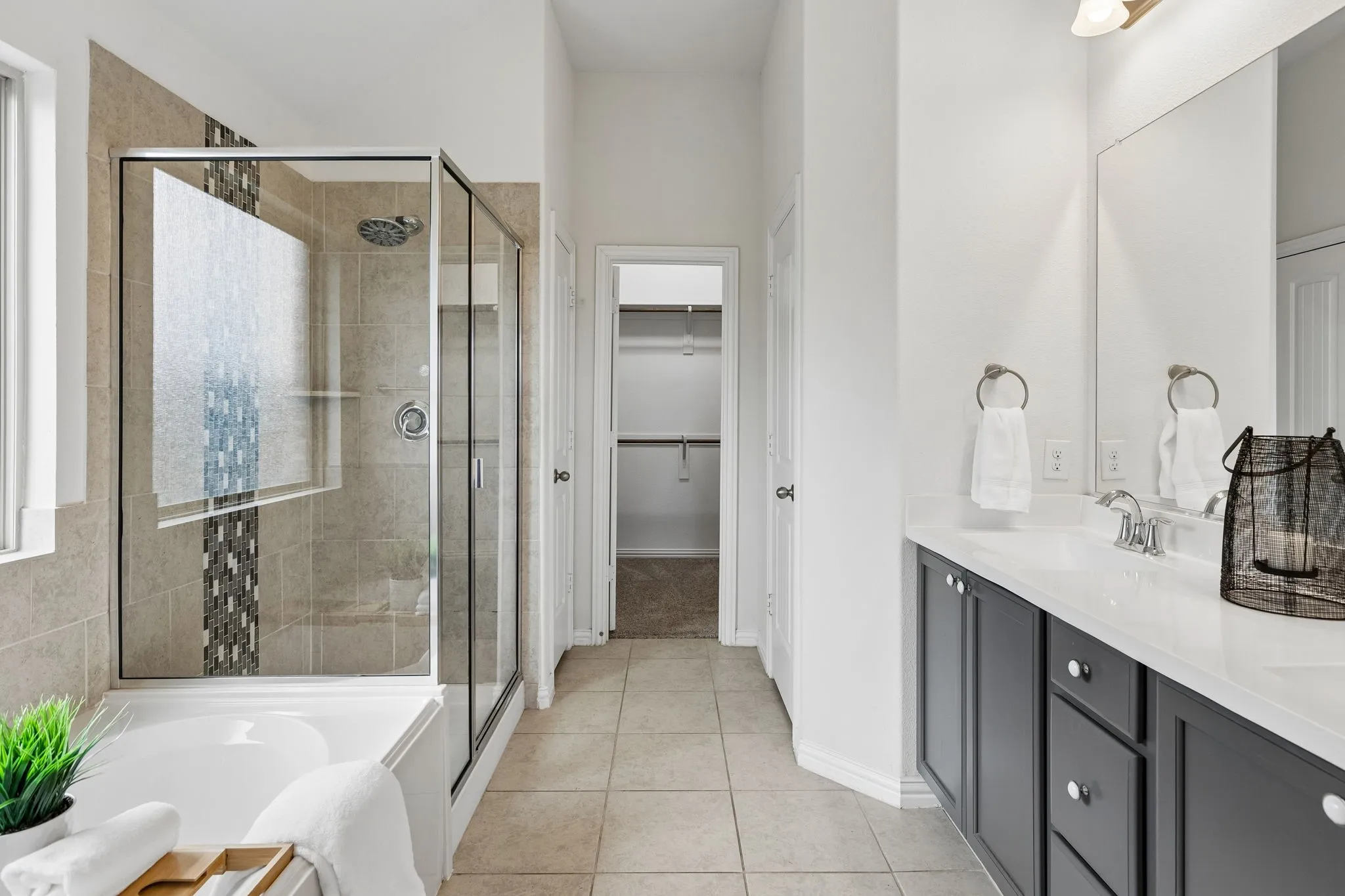 Single Family Residence For Sale in Collin County , 2726 Salt Creek Way, Celina, Texas 75078, 4 Bedroom, 4 Bathroom, 3 Garage spaces, 2,400 Sqft, built in 2018, mls#21293595, Real Estate Agent in Celina, Homes For Sale in Collin county, Homes For Sale in Celina, Realtor in Celina Texas, Real Estate Brokerage Independent Realty Texas, Luminita Cordes Realtor