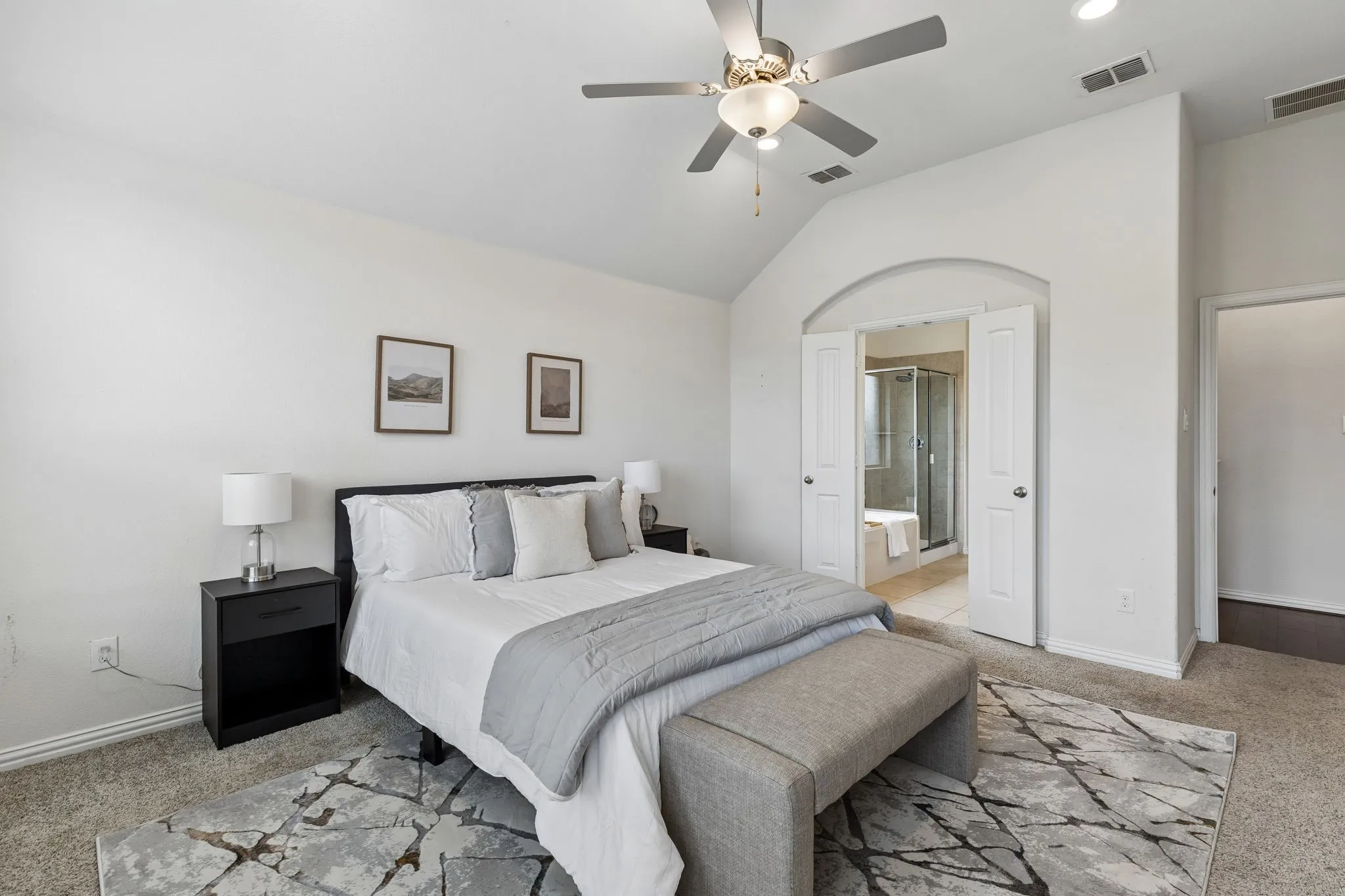 Single Family Residence For Sale in Collin County , 2726 Salt Creek Way, Celina, Texas 75078, 4 Bedroom, 4 Bathroom, 3 Garage spaces, 2,400 Sqft, built in 2018, mls#21293595, Real Estate Agent in Celina, Homes For Sale in Collin county, Homes For Sale in Celina, Realtor in Celina Texas, Real Estate Brokerage Independent Realty Texas, Luminita Cordes Realtor