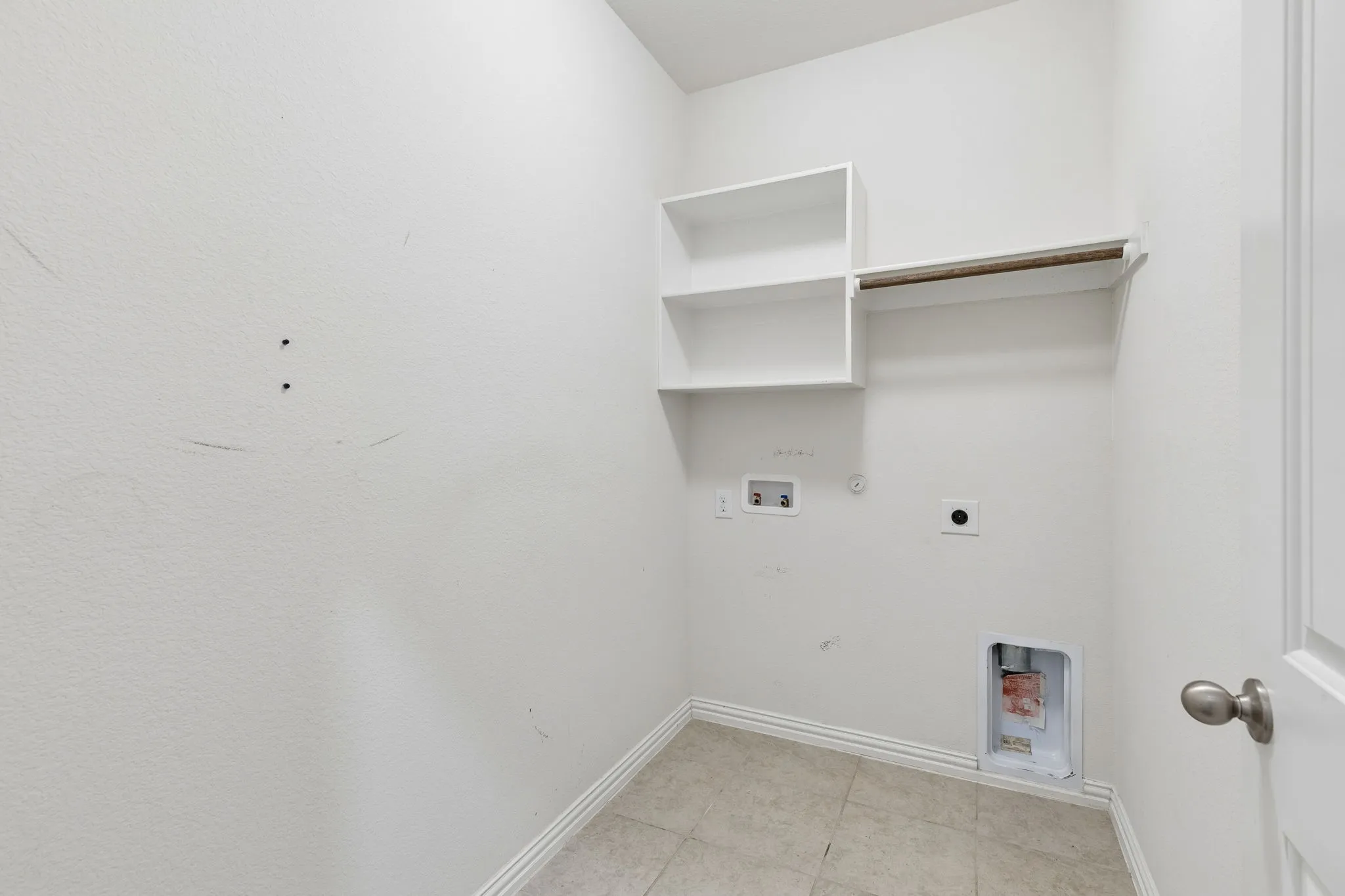 Single Family Residence For Sale in Collin County , 2726 Salt Creek Way, Celina, Texas 75078, 4 Bedroom, 4 Bathroom, 3 Garage spaces, 2,400 Sqft, built in 2018, mls#21293595, Real Estate Agent in Celina, Homes For Sale in Collin county, Homes For Sale in Celina, Realtor in Celina Texas, Real Estate Brokerage Independent Realty Texas, Luminita Cordes Realtor