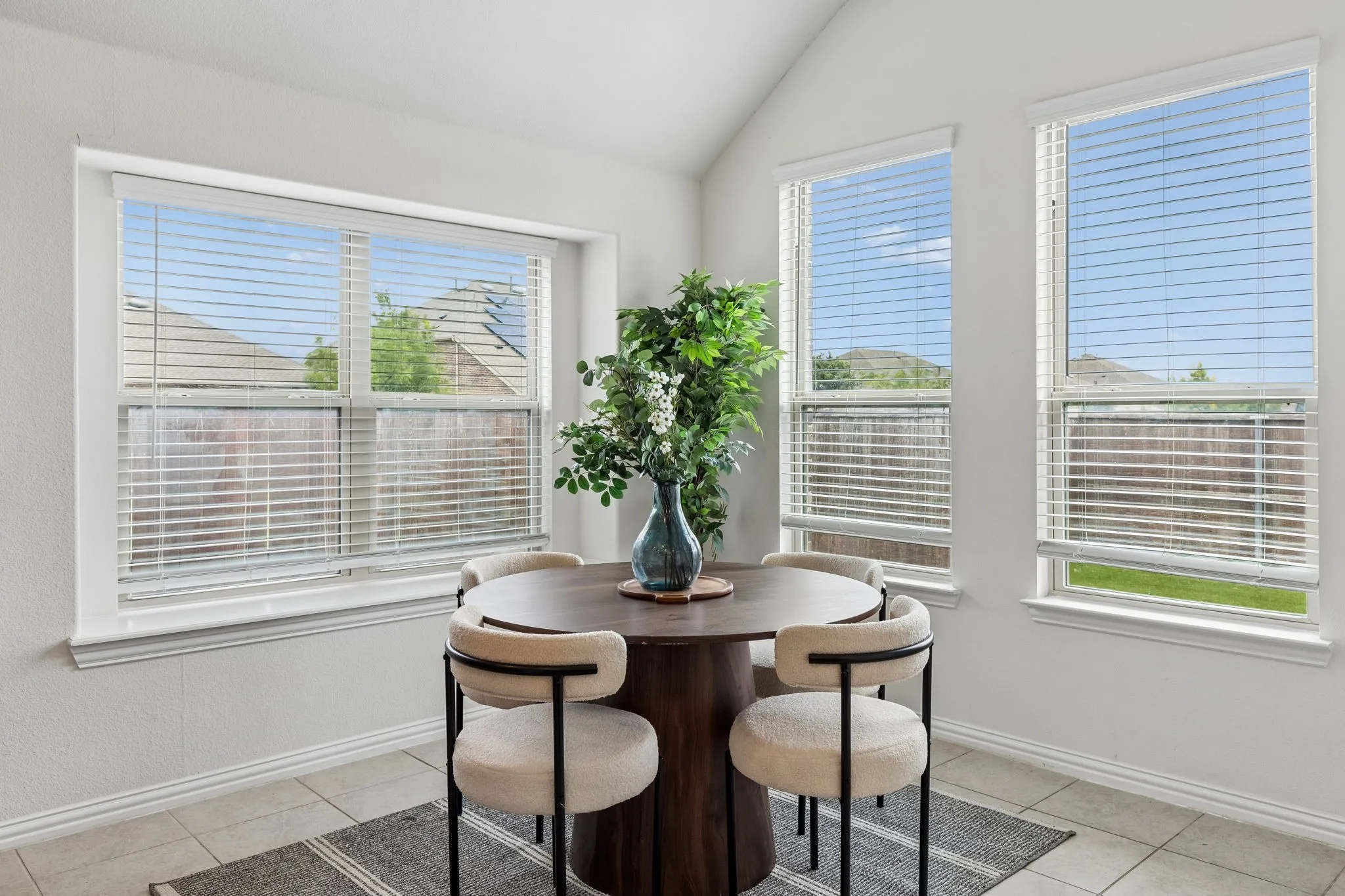 Single Family Residence For Sale in Collin County , 2726 Salt Creek Way, Celina, Texas 75078, 4 Bedroom, 4 Bathroom, 3 Garage spaces, 2,400 Sqft, built in 2018, mls#21293595, Real Estate Agent in Celina, Homes For Sale in Collin county, Homes For Sale in Celina, Realtor in Celina Texas, Real Estate Brokerage Independent Realty Texas, Luminita Cordes Realtor