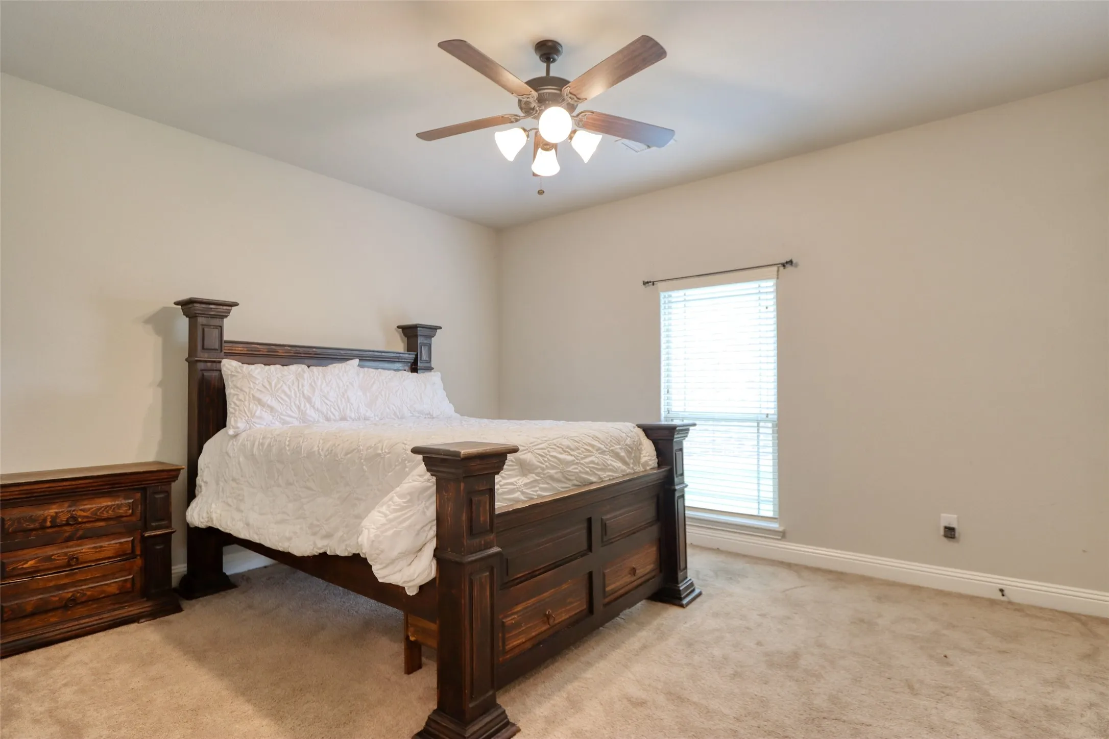 Single Family Residence For Rent in Ellis County , 2601 Grouse Hollow Way, Midlothian, Texas 76065, 6 Bedroom, 4 Bathroom, 3 Garage spaces, 4,266 Sqft, built in 2019, Price $5,000, mls#21292584, Real Estate Agent in Midlothian, Homes For Rent in Ellis county, Homes For Rent in Midlothian, Realtor in Midlothian Texas, Real Estate Brokerage Independent Realty Texas, Luminita Cordes Realtor