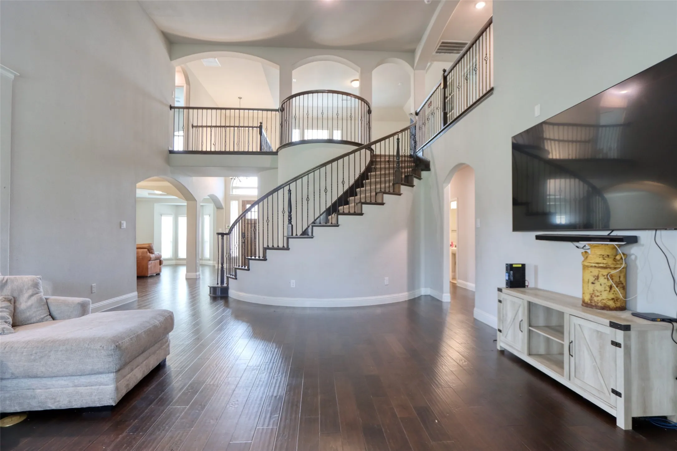 Single Family Residence For Rent in Ellis County , 2601 Grouse Hollow Way, Midlothian, Texas 76065, 6 Bedroom, 4 Bathroom, 3 Garage spaces, 4,266 Sqft, built in 2019, Price $5,000, mls#21292584, Real Estate Agent in Midlothian, Homes For Rent in Ellis county, Homes For Rent in Midlothian, Realtor in Midlothian Texas, Real Estate Brokerage Independent Realty Texas, Luminita Cordes Realtor