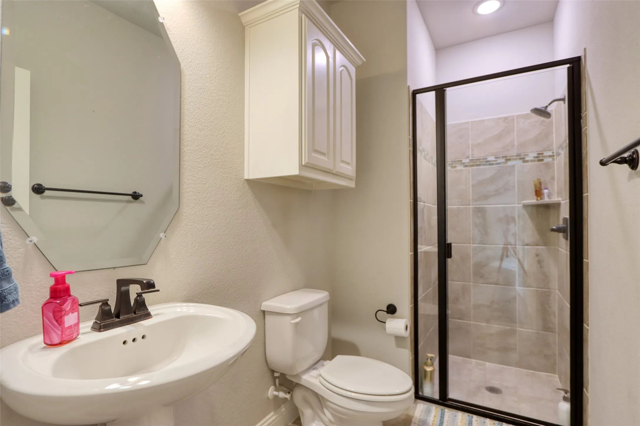 Single Family Residence For Rent in Ellis County , 2601 Grouse Hollow Way, Midlothian, Texas 76065, 6 Bedroom, 4 Bathroom, 3 Garage spaces, 4,266 Sqft, built in 2019, Price $5,000, mls#21292584, Real Estate Agent in Midlothian, Homes For Rent in Ellis county, Homes For Rent in Midlothian, Realtor in Midlothian Texas, Real Estate Brokerage Independent Realty Texas, Luminita Cordes Realtor