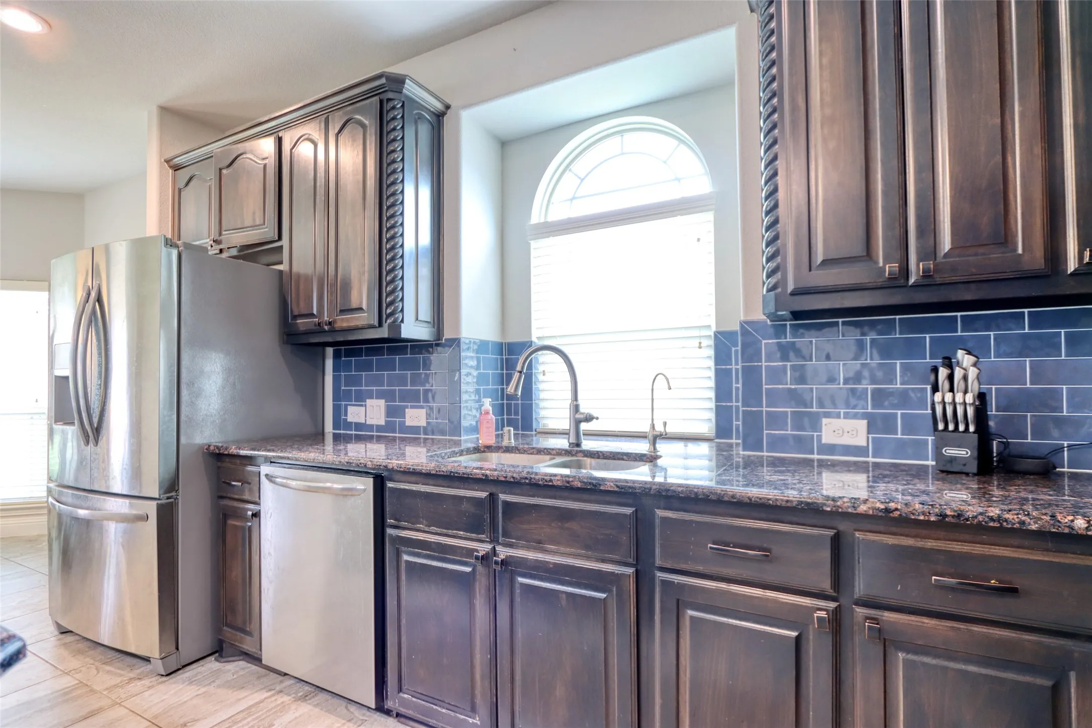 Single Family Residence For Rent in Ellis County , 2601 Grouse Hollow Way, Midlothian, Texas 76065, 6 Bedroom, 4 Bathroom, 3 Garage spaces, 4,266 Sqft, built in 2019, Price $5,000, mls#21292584, Real Estate Agent in Midlothian, Homes For Rent in Ellis county, Homes For Rent in Midlothian, Realtor in Midlothian Texas, Real Estate Brokerage Independent Realty Texas, Luminita Cordes Realtor