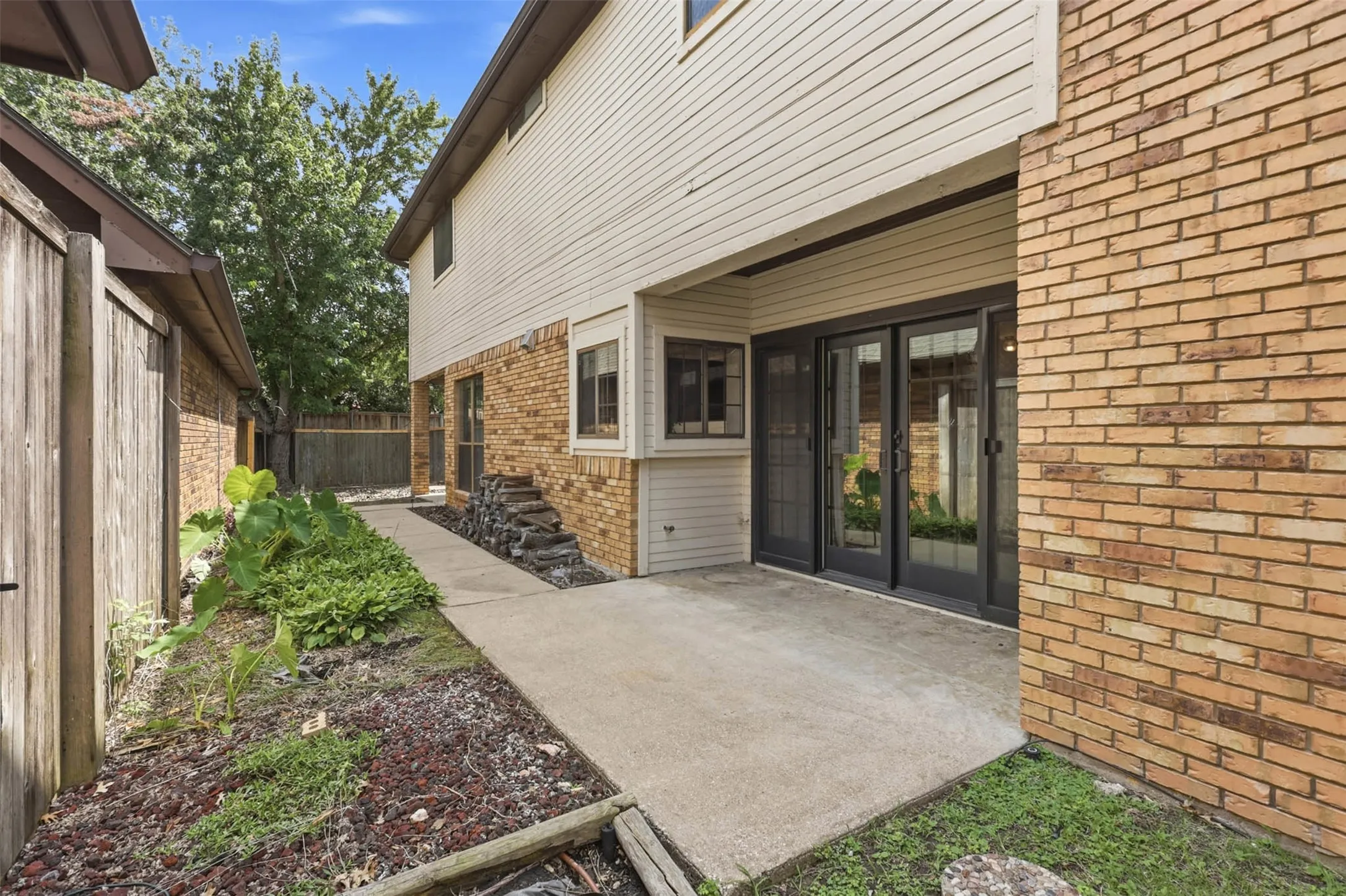 Single Family Residence For Sale in Collin County , 3006 N Jomar Drive, Plano, Texas 75075, 3 Bedroom, 3 Bathroom, 2 Garage spaces, 2,427 Sqft, built in 1984, mls#21293567, Real Estate Agent in Plano, Homes For Sale in Collin county, Homes For Sale in Plano, Realtor in Plano Texas, Real Estate Brokerage Independent Realty Texas, Luminita Cordes Realtor