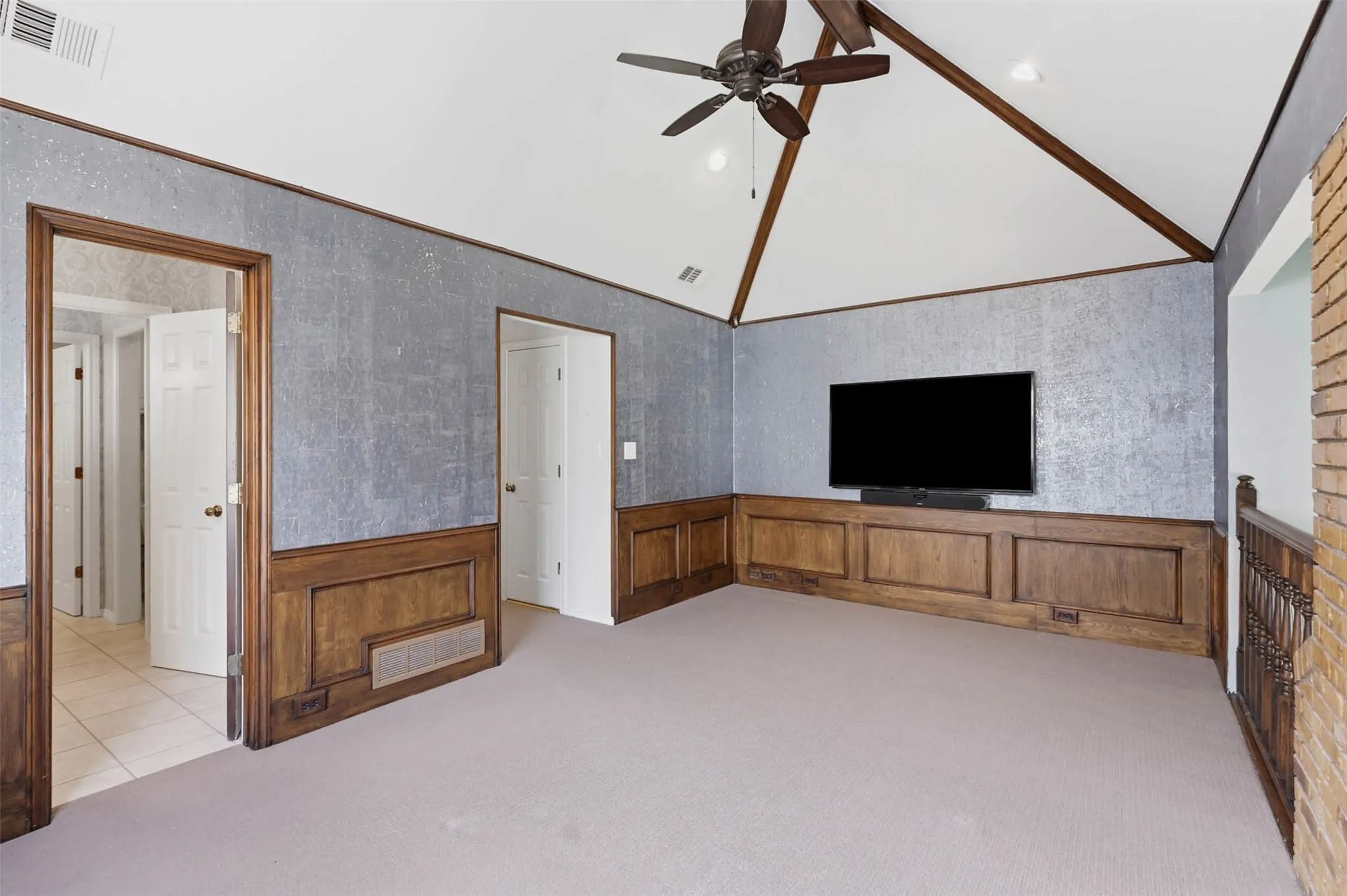 Single Family Residence For Sale in Collin County , 3006 N Jomar Drive, Plano, Texas 75075, 3 Bedroom, 3 Bathroom, 2 Garage spaces, 2,427 Sqft, built in 1984, mls#21293567, Real Estate Agent in Plano, Homes For Sale in Collin county, Homes For Sale in Plano, Realtor in Plano Texas, Real Estate Brokerage Independent Realty Texas, Luminita Cordes Realtor