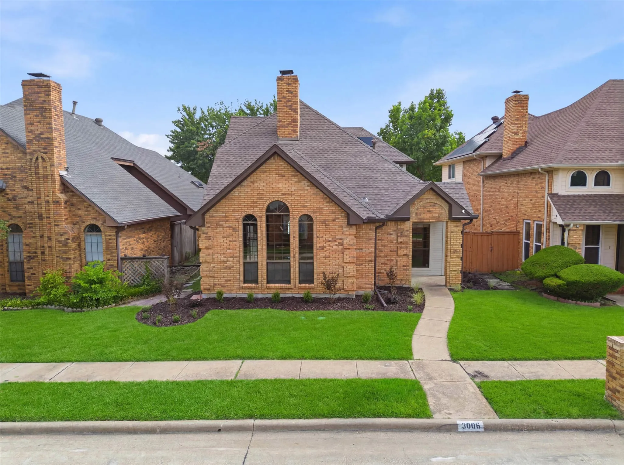 Single Family Residence For Sale in Collin County , 3006 N Jomar Drive, Plano, Texas 75075, 3 Bedroom, 3 Bathroom, 2 Garage spaces, 2,427 Sqft, built in 1984, mls#21293567, Real Estate Agent in Plano, Homes For Sale in Collin county, Homes For Sale in Plano, Realtor in Plano Texas, Real Estate Brokerage Independent Realty Texas, Luminita Cordes Realtor