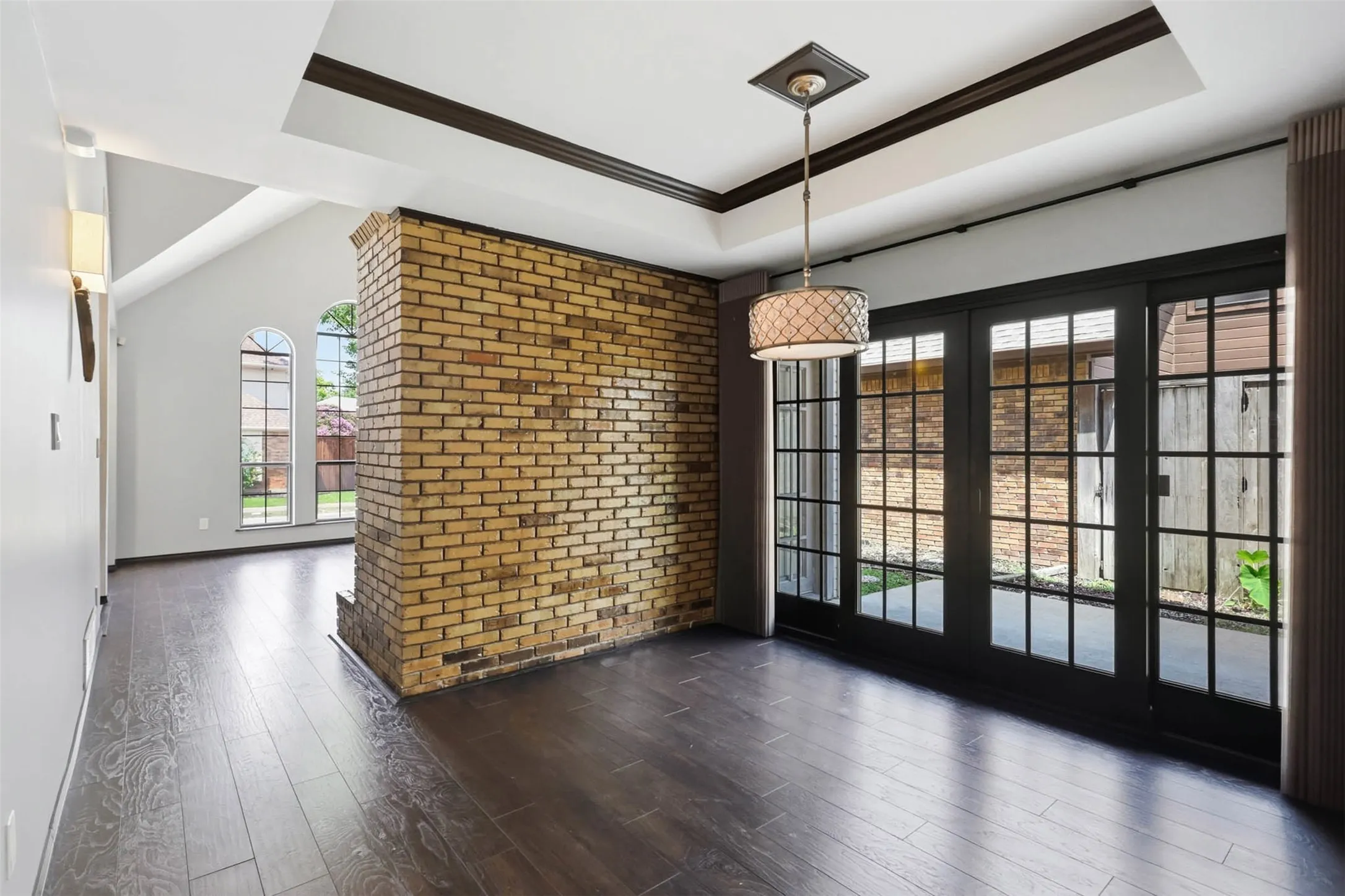 Single Family Residence For Sale in Collin County , 3006 N Jomar Drive, Plano, Texas 75075, 3 Bedroom, 3 Bathroom, 2 Garage spaces, 2,427 Sqft, built in 1984, mls#21293567, Real Estate Agent in Plano, Homes For Sale in Collin county, Homes For Sale in Plano, Realtor in Plano Texas, Real Estate Brokerage Independent Realty Texas, Luminita Cordes Realtor