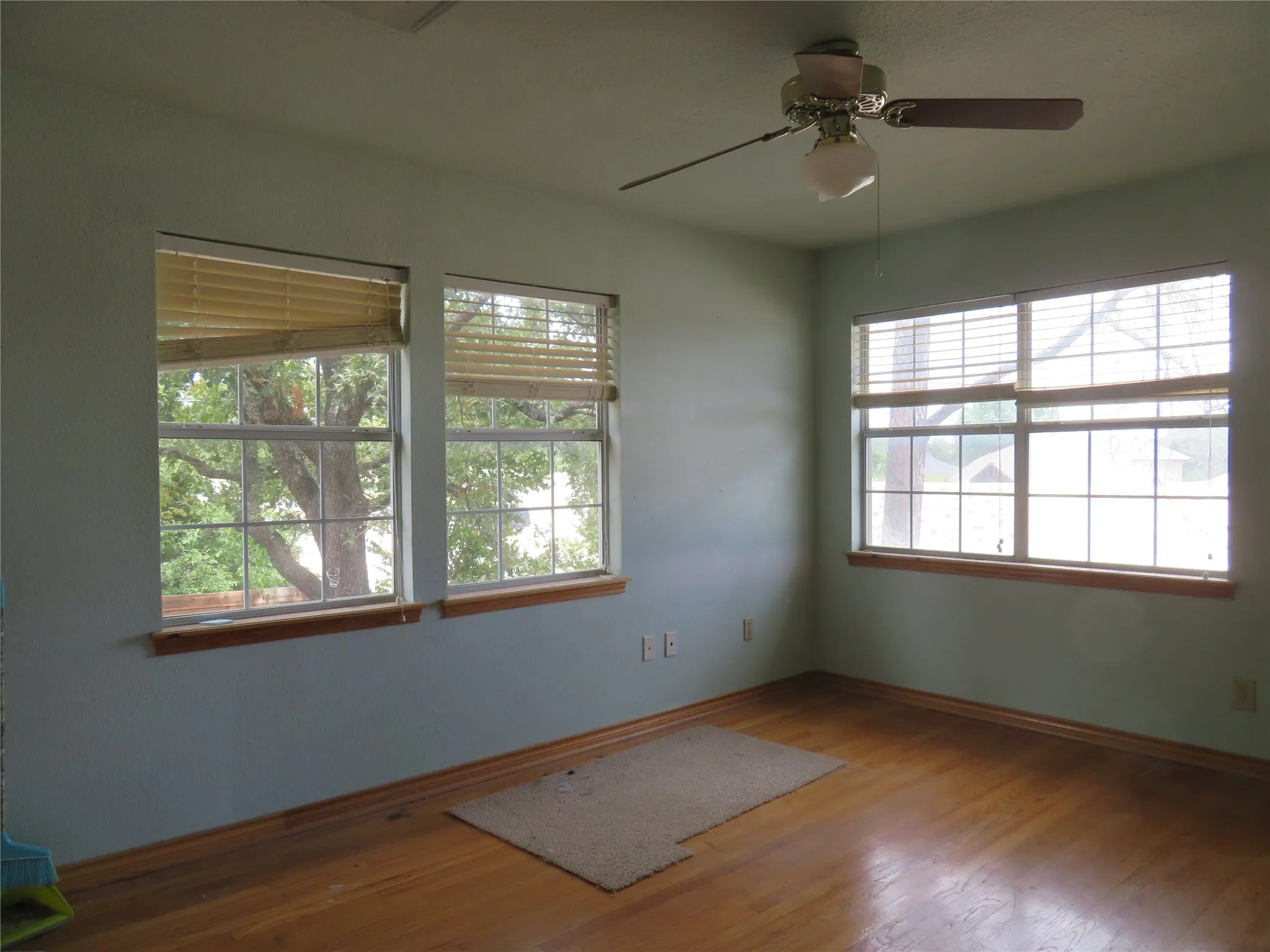 Office For Sale in Denton County , 3490 Teasley Lane, Denton, Texas 76210, 0, 0, Garage spaces, 4,294 Sqft, built in 1965, Price $550,000, mls#21291035, Real Estate Agent in Denton, Homes For Sale in Denton county, Homes For Sale in Denton, Realtor in Denton Texas, Real Estate Brokerage Independent Realty Texas, Luminita Cordes Realtor