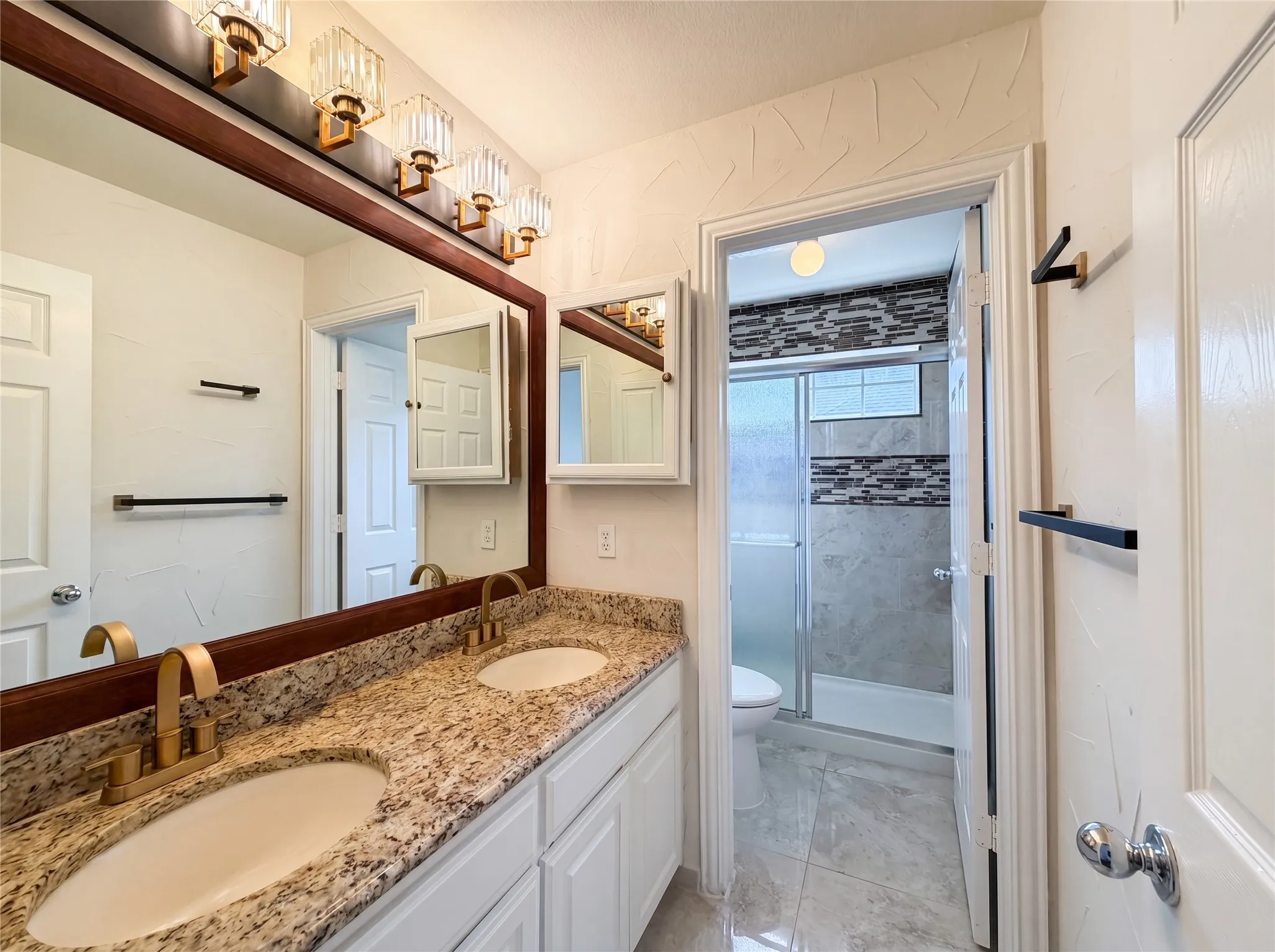 Single Family Residence For Sale in Collin County , 1429 Greenbriar Drive, Allen, Texas 75013, 5 Bedroom, 4 Bathroom, 2 Garage spaces, 3,620 Sqft, built in 1998, mls#21293616, Real Estate Agent in Allen, Homes For Sale in Collin county, Homes For Sale in Allen, Realtor in Allen Texas, Real Estate Brokerage Independent Realty Texas, Luminita Cordes Realtor