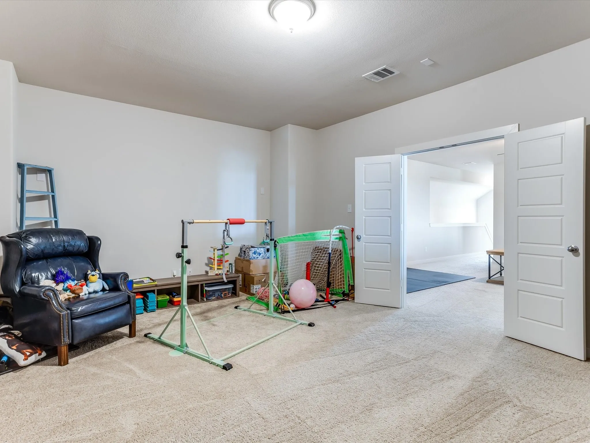 Single Family Residence For Sale in Denton County , 1021 Daylily Drive, Northlake, Texas 76226, 4 Bedroom, 3 Bathroom, 2 Garage spaces, 3,577 Sqft, built in 2019, mls#21288953, Real Estate Agent in Northlake, Homes For Sale in Denton county, Homes For Sale in Northlake, Realtor in Northlake Texas, Real Estate Brokerage Independent Realty Texas, Luminita Cordes Realtor