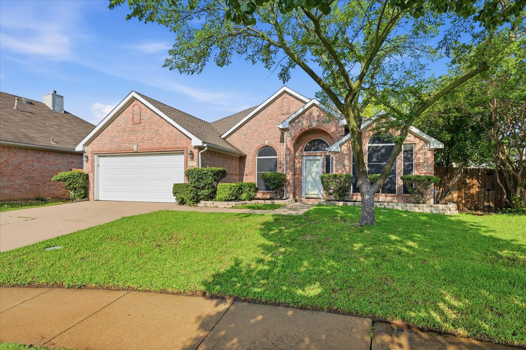 Single Family Residence For Sale in Tarrant County , 5375 Natchez Trail, Fort Worth, Texas 76137, 4 Bedroom, 2 Bathroom, 2 Garage spaces, 2,177 Sqft, built in 1997, mls#21293637, Real Estate Agent in Fort Worth, Homes For Sale in Tarrant county, Homes For Sale in Fort Worth, Realtor in Fort Worth Texas, Real Estate Brokerage Independent Realty Texas, Luminita Cordes Realtor