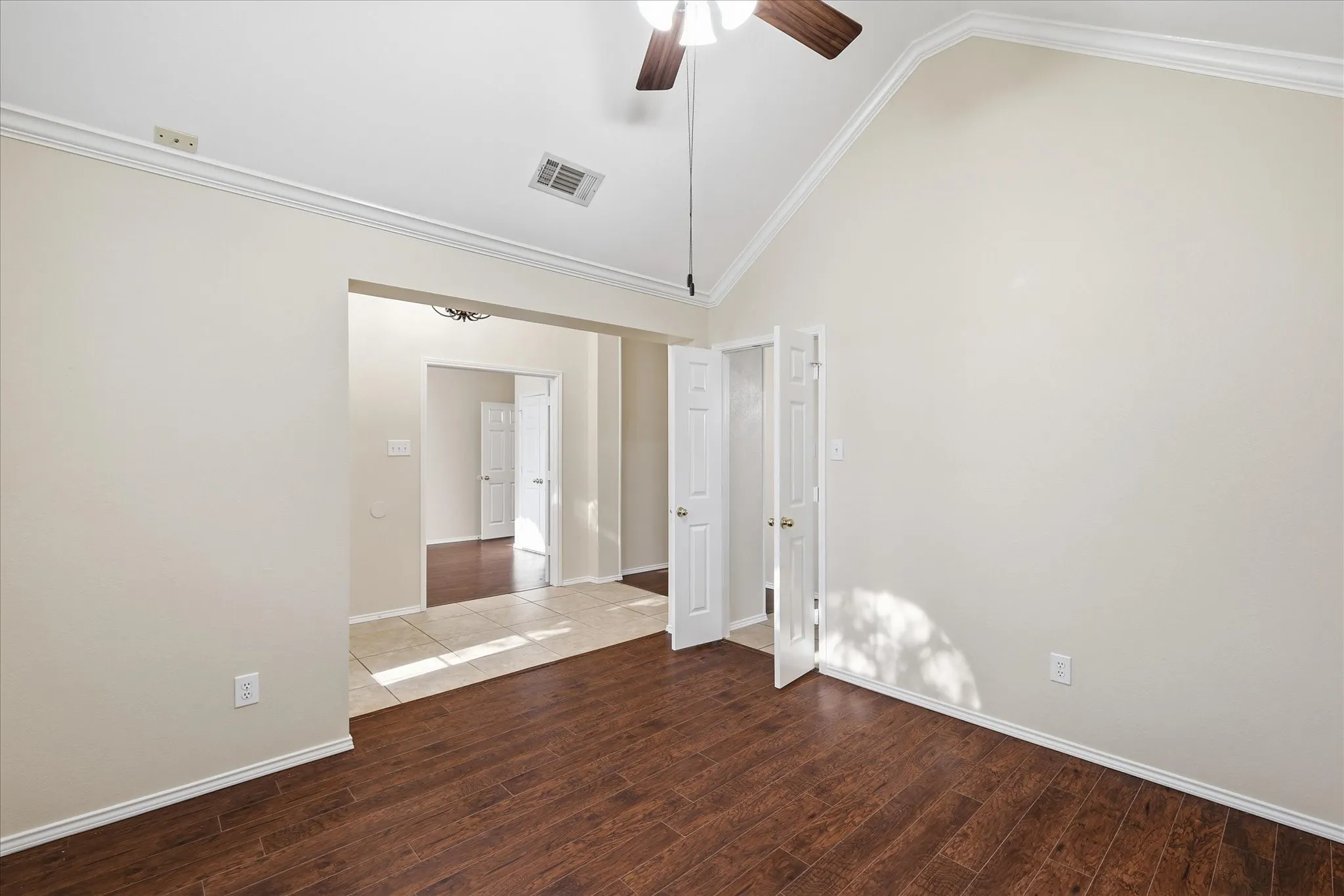 Single Family Residence For Sale in Tarrant County , 5375 Natchez Trail, Fort Worth, Texas 76137, 4 Bedroom, 2 Bathroom, 2 Garage spaces, 2,177 Sqft, built in 1997, mls#21293637, Real Estate Agent in Fort Worth, Homes For Sale in Tarrant county, Homes For Sale in Fort Worth, Realtor in Fort Worth Texas, Real Estate Brokerage Independent Realty Texas, Luminita Cordes Realtor