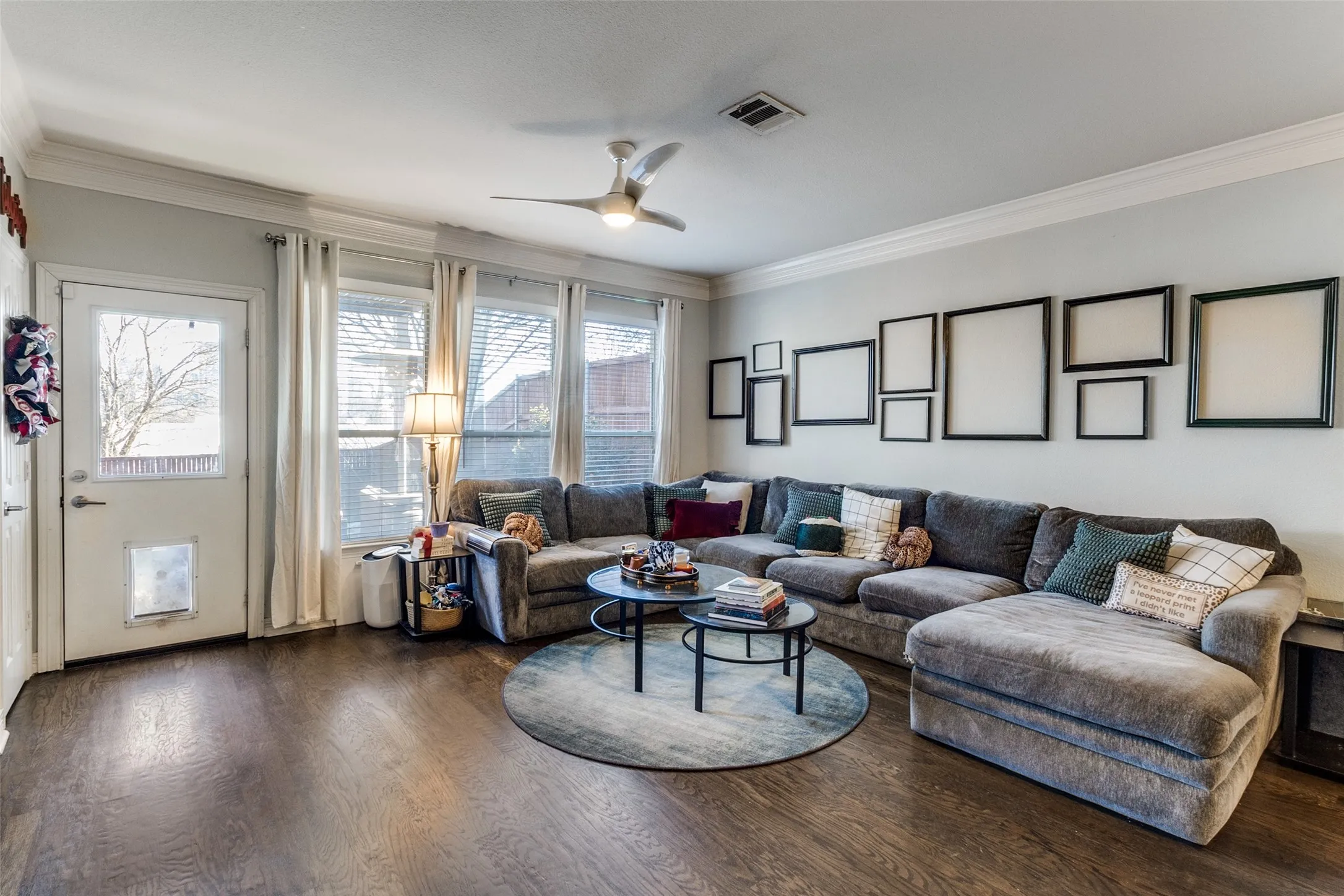 Townhouse For Sale in Dallas County , 2328 Throckmorton Street, Dallas, Texas 75219, 3 Bedroom, 3 Bathroom, 2 Garage spaces, 2,132 Sqft, built in 2005, mls#21293624, Real Estate Agent in Dallas, Homes For Sale in Dallas county, Homes For Sale in Dallas, Realtor in Dallas Texas, Real Estate Brokerage Independent Realty Texas, Luminita Cordes Realtor