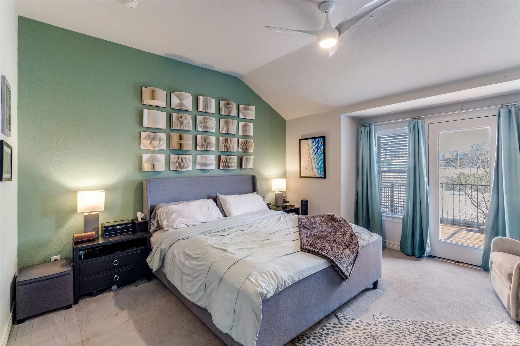 Townhouse For Sale in Dallas County , 2328 Throckmorton Street, Dallas, Texas 75219, 3 Bedroom, 3 Bathroom, 2 Garage spaces, 2,132 Sqft, built in 2005, mls#21293624, Real Estate Agent in Dallas, Homes For Sale in Dallas county, Homes For Sale in Dallas, Realtor in Dallas Texas, Real Estate Brokerage Independent Realty Texas, Luminita Cordes Realtor