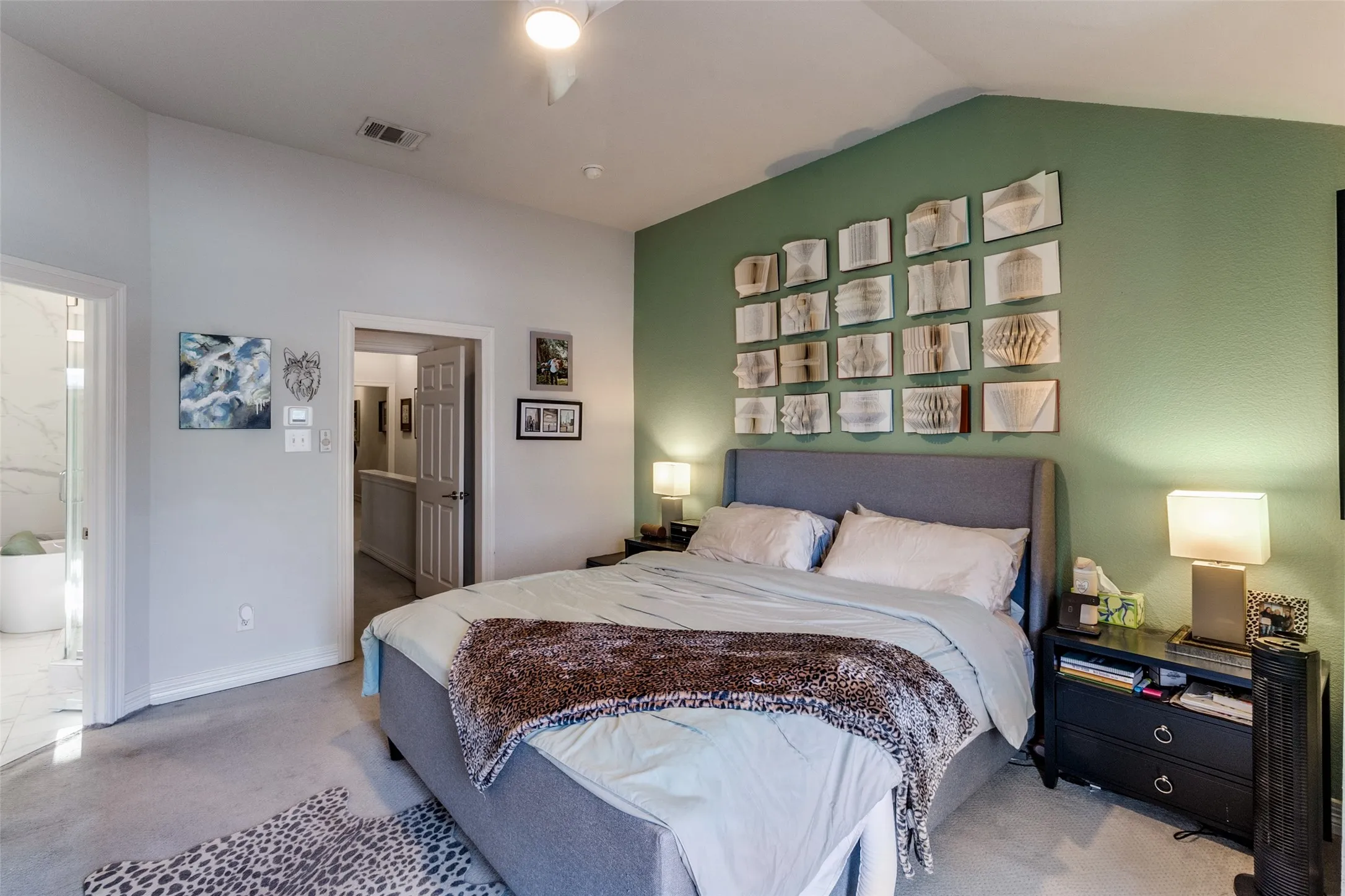 Townhouse For Sale in Dallas County , 2328 Throckmorton Street, Dallas, Texas 75219, 3 Bedroom, 3 Bathroom, 2 Garage spaces, 2,132 Sqft, built in 2005, mls#21293624, Real Estate Agent in Dallas, Homes For Sale in Dallas county, Homes For Sale in Dallas, Realtor in Dallas Texas, Real Estate Brokerage Independent Realty Texas, Luminita Cordes Realtor