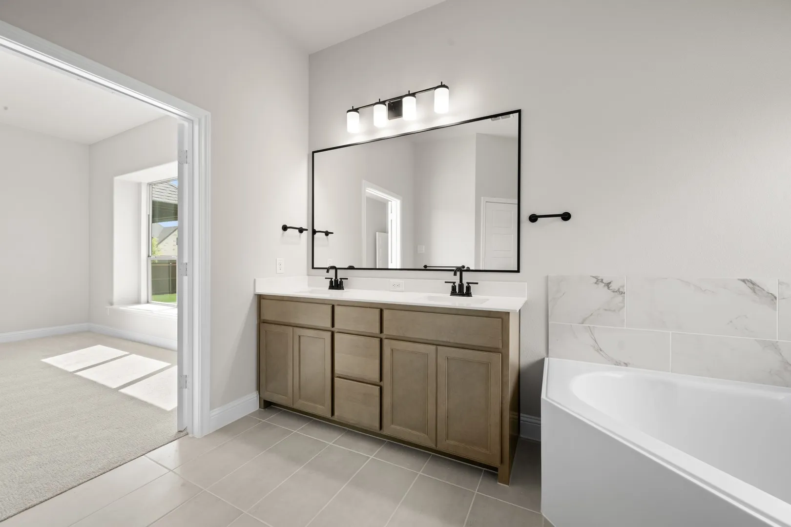 DFW-Mockingbird Hills-Concept 2533-11 Plover Street- Primary Suite- Risewell Homes-4