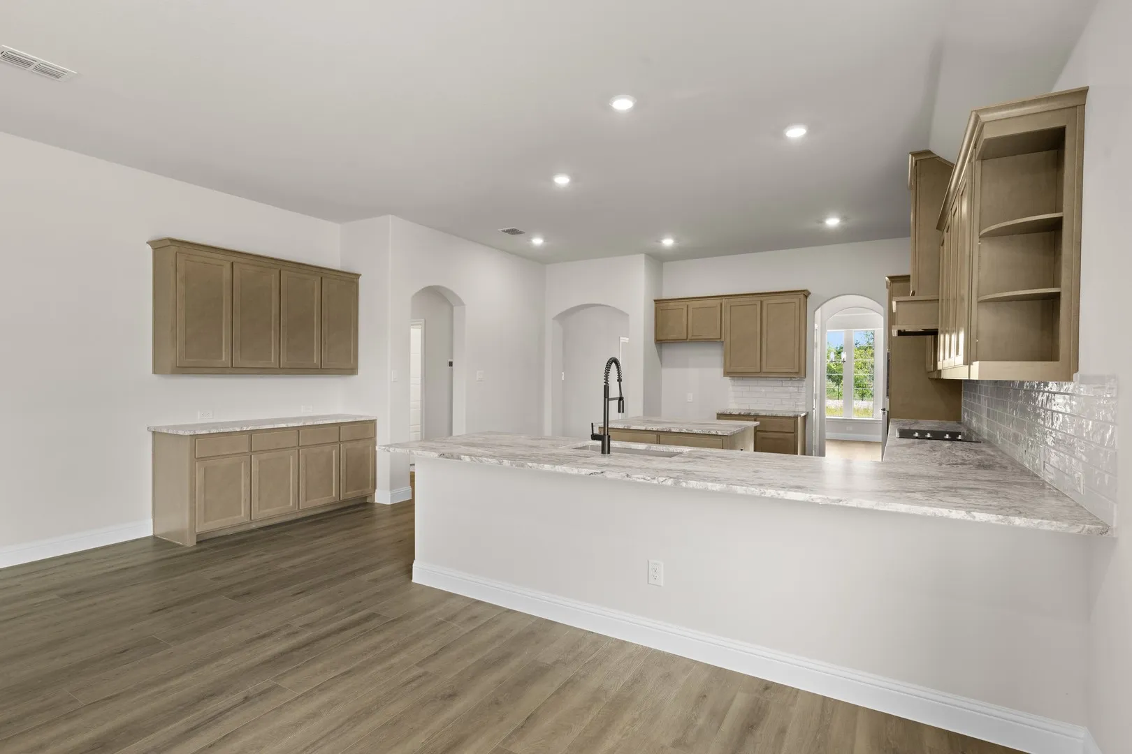DFW-Mockingbird Hills-Concept 2533-11 Plover Street- Kitchen-Risewell Homes-6