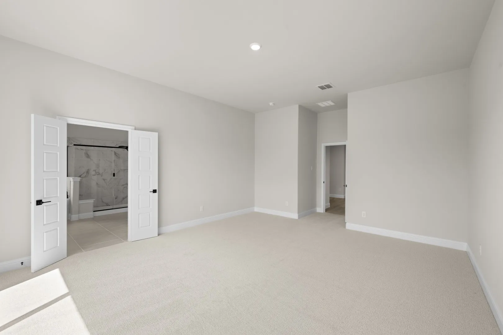 DFW-Mockingbird Hills-Concept 2533-11 Plover Street- Primary Suite- Risewell Homes-2