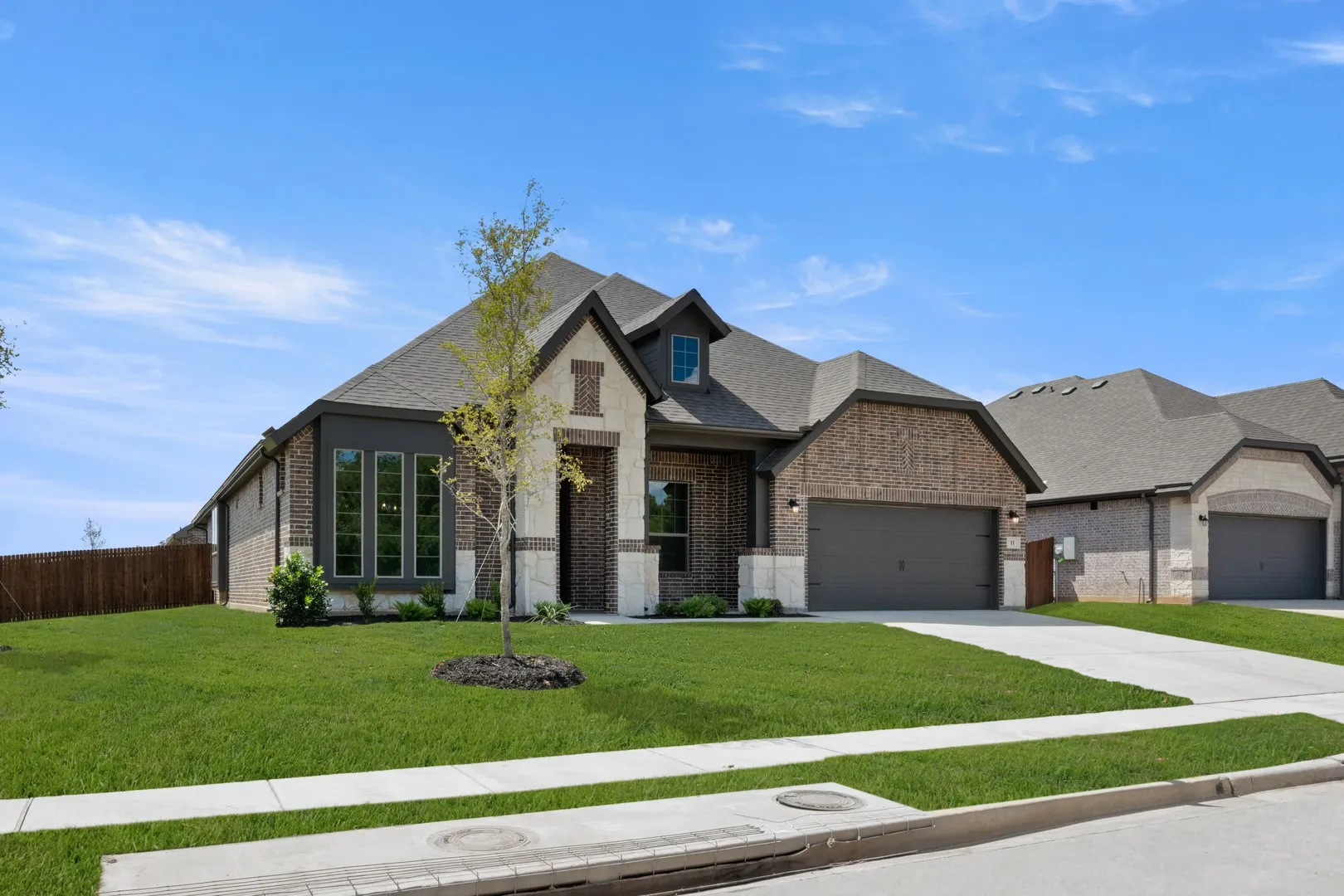 DFW-Mockingbird Hills-Concept 2533-11 Plover Street-Front Exterior-Risewell Homes-2