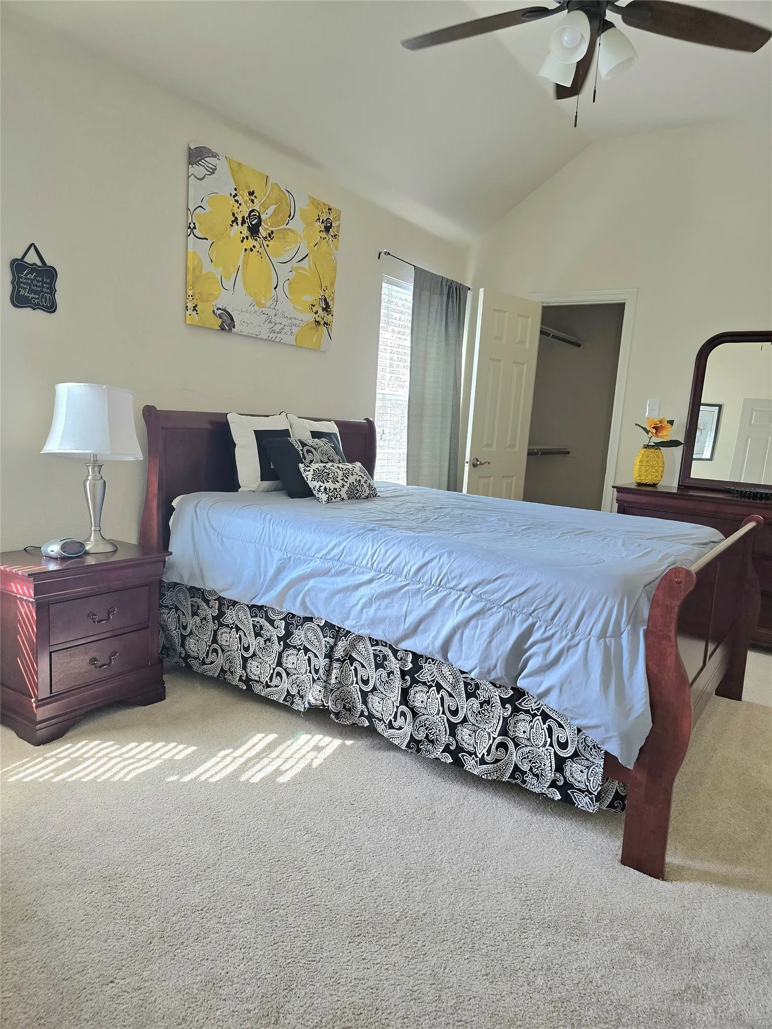 Single Family Residence For Sale in Ellis County , 506 Magnolia Lane, Glenn Heights, Texas 75154, 6 Bedroom, 4 Bathroom, 2 Garage spaces, 4,206 Sqft, built in 2006, mls#21293652, Real Estate Agent in Glenn Heights, Homes For Sale in Ellis county, Homes For Sale in Glenn Heights, Realtor in Glenn Heights Texas, Real Estate Brokerage Independent Realty Texas, Luminita Cordes Realtor