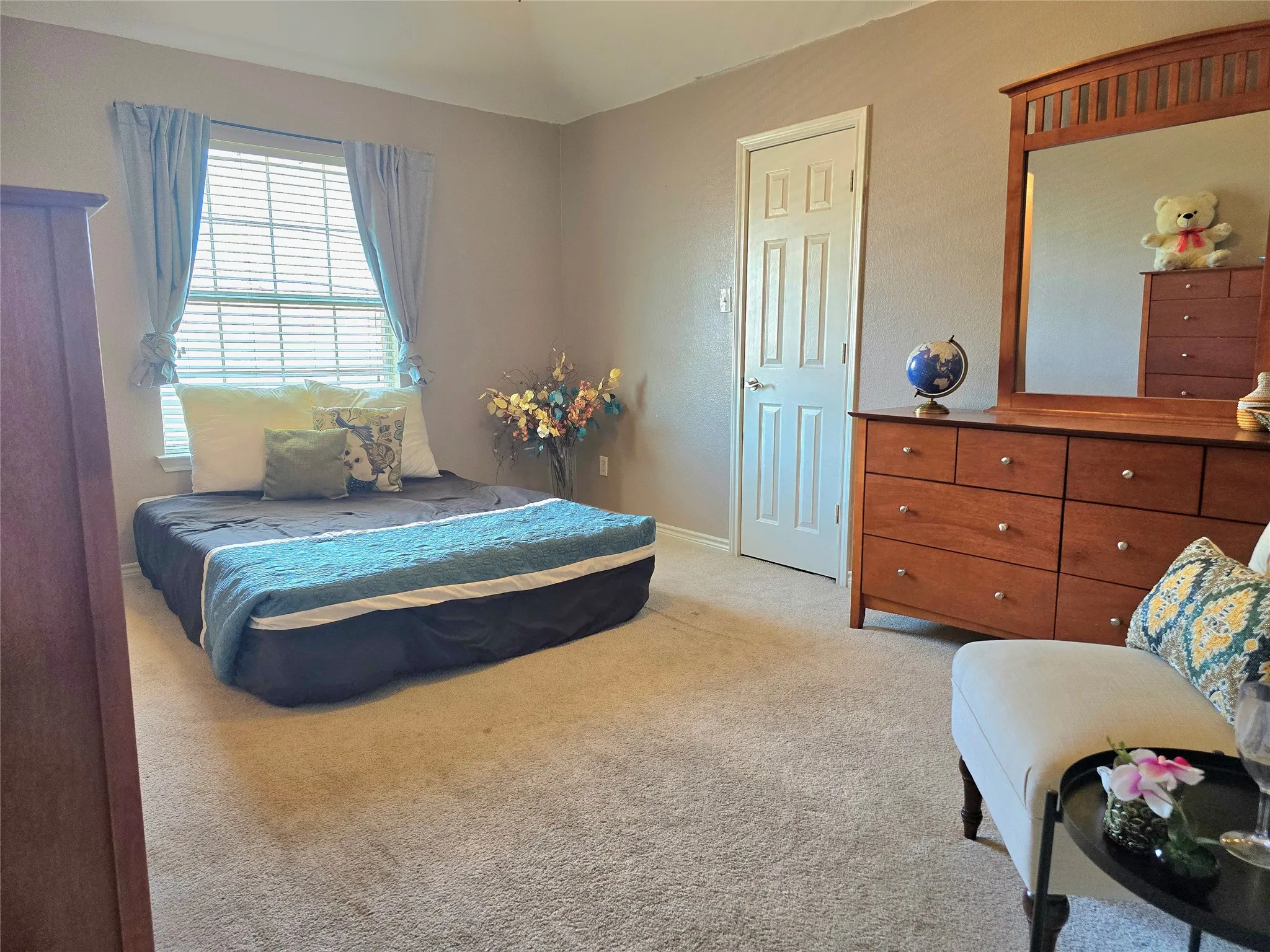 Single Family Residence For Sale in Ellis County , 506 Magnolia Lane, Glenn Heights, Texas 75154, 6 Bedroom, 4 Bathroom, 2 Garage spaces, 4,206 Sqft, built in 2006, mls#21293652, Real Estate Agent in Glenn Heights, Homes For Sale in Ellis county, Homes For Sale in Glenn Heights, Realtor in Glenn Heights Texas, Real Estate Brokerage Independent Realty Texas, Luminita Cordes Realtor