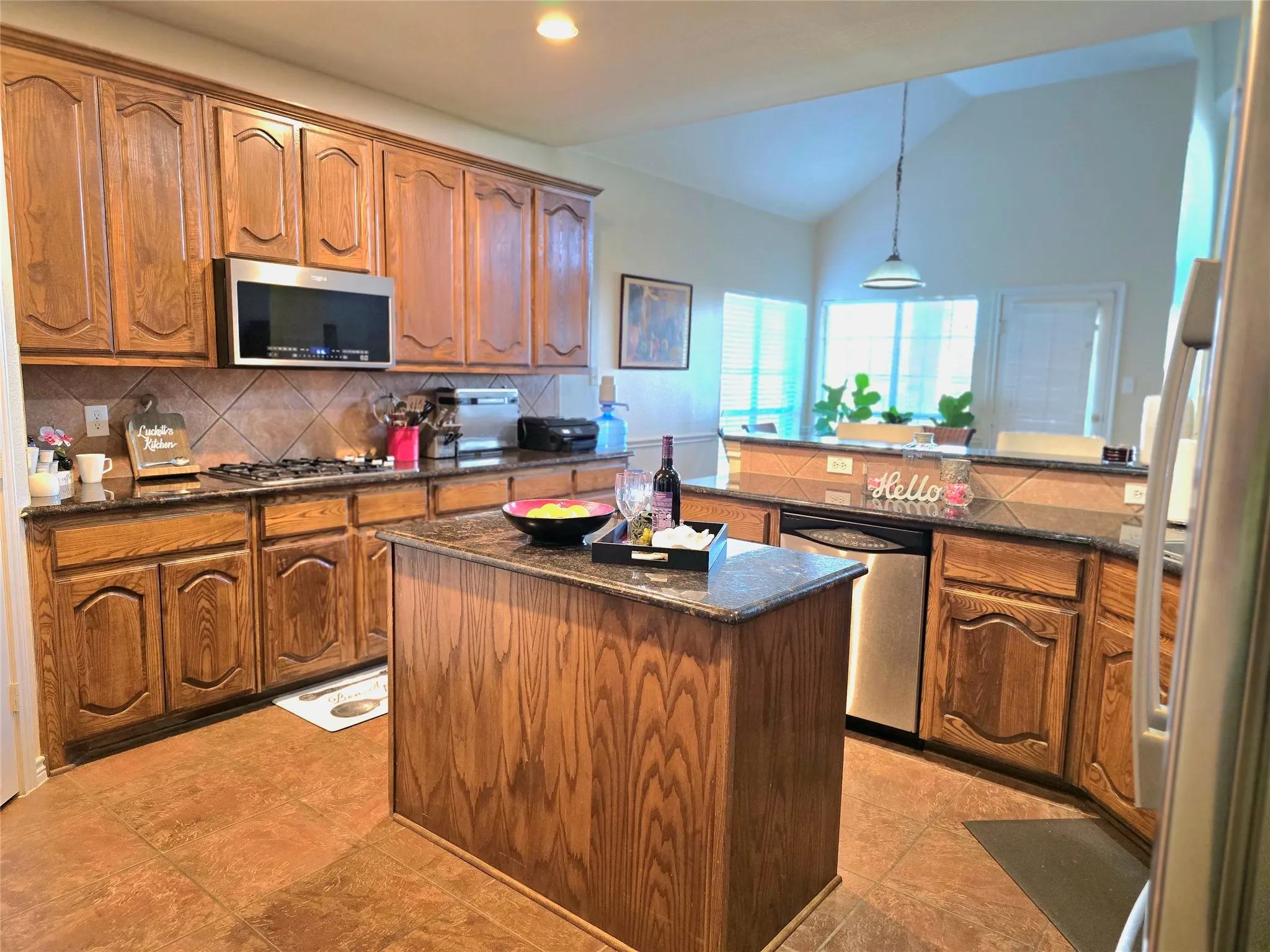 Single Family Residence For Sale in Ellis County , 506 Magnolia Lane, Glenn Heights, Texas 75154, 6 Bedroom, 4 Bathroom, 2 Garage spaces, 4,206 Sqft, built in 2006, mls#21293652, Real Estate Agent in Glenn Heights, Homes For Sale in Ellis county, Homes For Sale in Glenn Heights, Realtor in Glenn Heights Texas, Real Estate Brokerage Independent Realty Texas, Luminita Cordes Realtor
