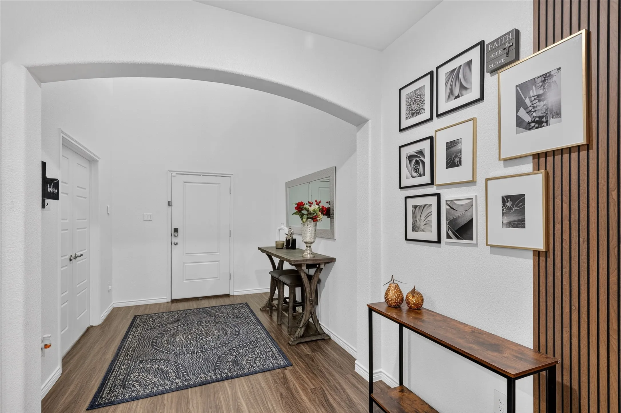 Single Family Residence For Sale in Denton County , 6404 Cheshire Street, Celina, Texas 76227, 4 Bedroom, 3 Bathroom, 2 Garage spaces, 2,738 Sqft, built in 2019, mls#21293431, Real Estate Agent in Celina, Homes For Sale in Denton county, Homes For Sale in Celina, Realtor in Celina Texas, Real Estate Brokerage Independent Realty Texas, Luminita Cordes Realtor