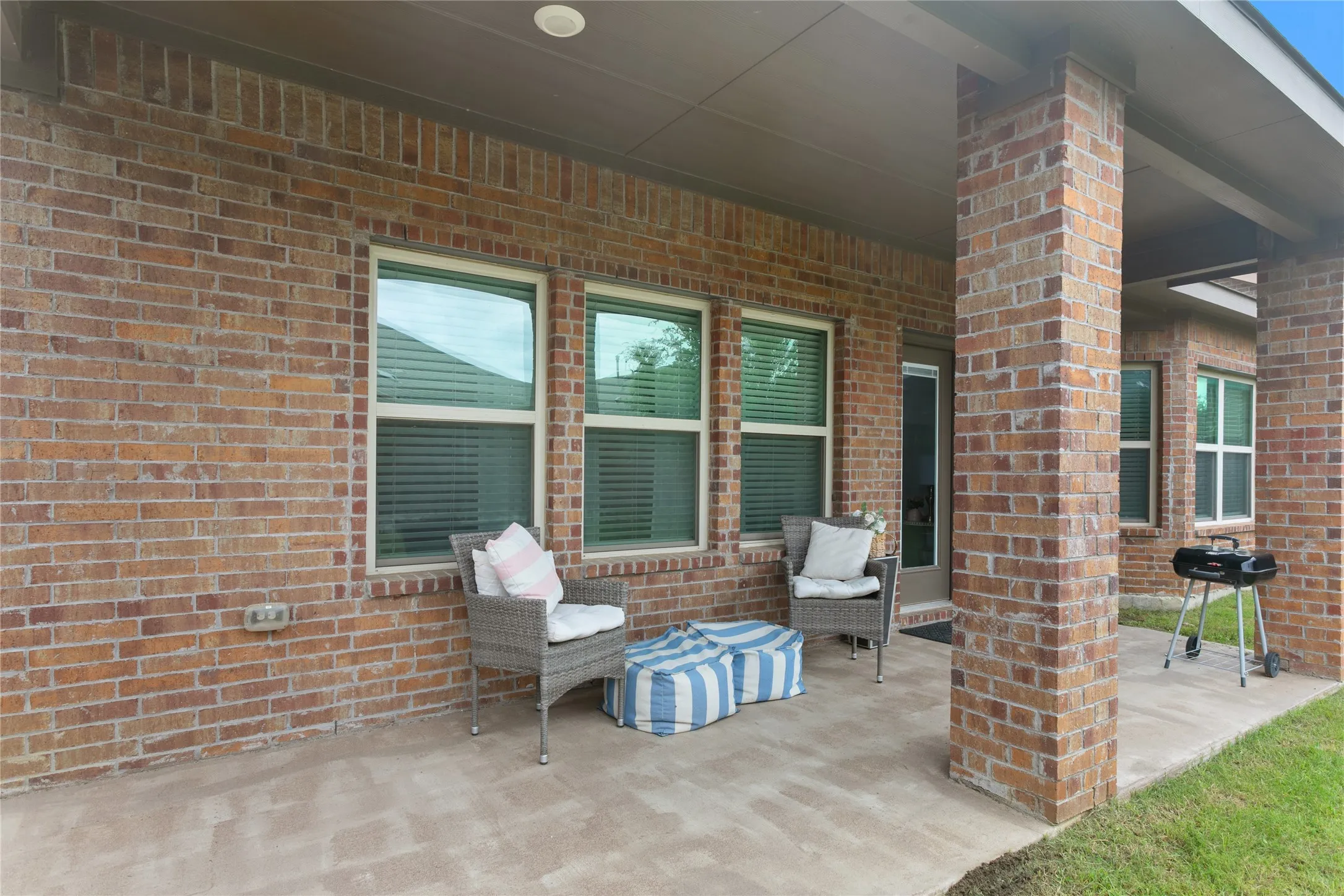 Single Family Residence For Sale in Denton County , 6404 Cheshire Street, Celina, Texas 76227, 4 Bedroom, 3 Bathroom, 2 Garage spaces, 2,738 Sqft, built in 2019, mls#21293431, Real Estate Agent in Celina, Homes For Sale in Denton county, Homes For Sale in Celina, Realtor in Celina Texas, Real Estate Brokerage Independent Realty Texas, Luminita Cordes Realtor