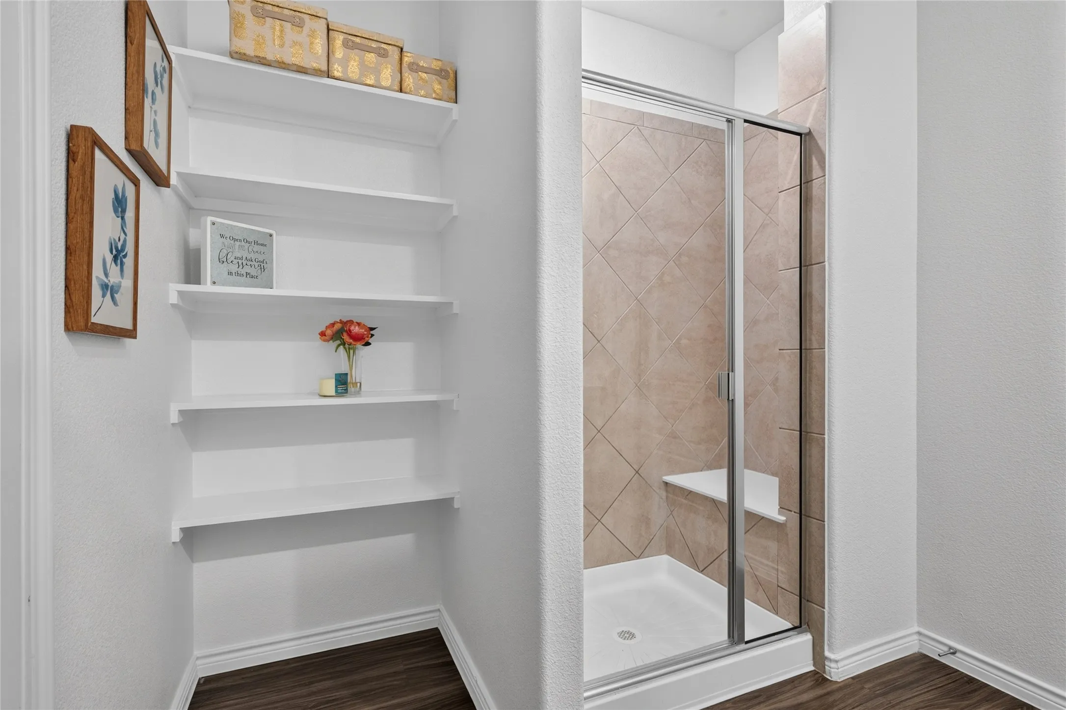 Single Family Residence For Sale in Denton County , 6404 Cheshire Street, Celina, Texas 76227, 4 Bedroom, 3 Bathroom, 2 Garage spaces, 2,738 Sqft, built in 2019, mls#21293431, Real Estate Agent in Celina, Homes For Sale in Denton county, Homes For Sale in Celina, Realtor in Celina Texas, Real Estate Brokerage Independent Realty Texas, Luminita Cordes Realtor