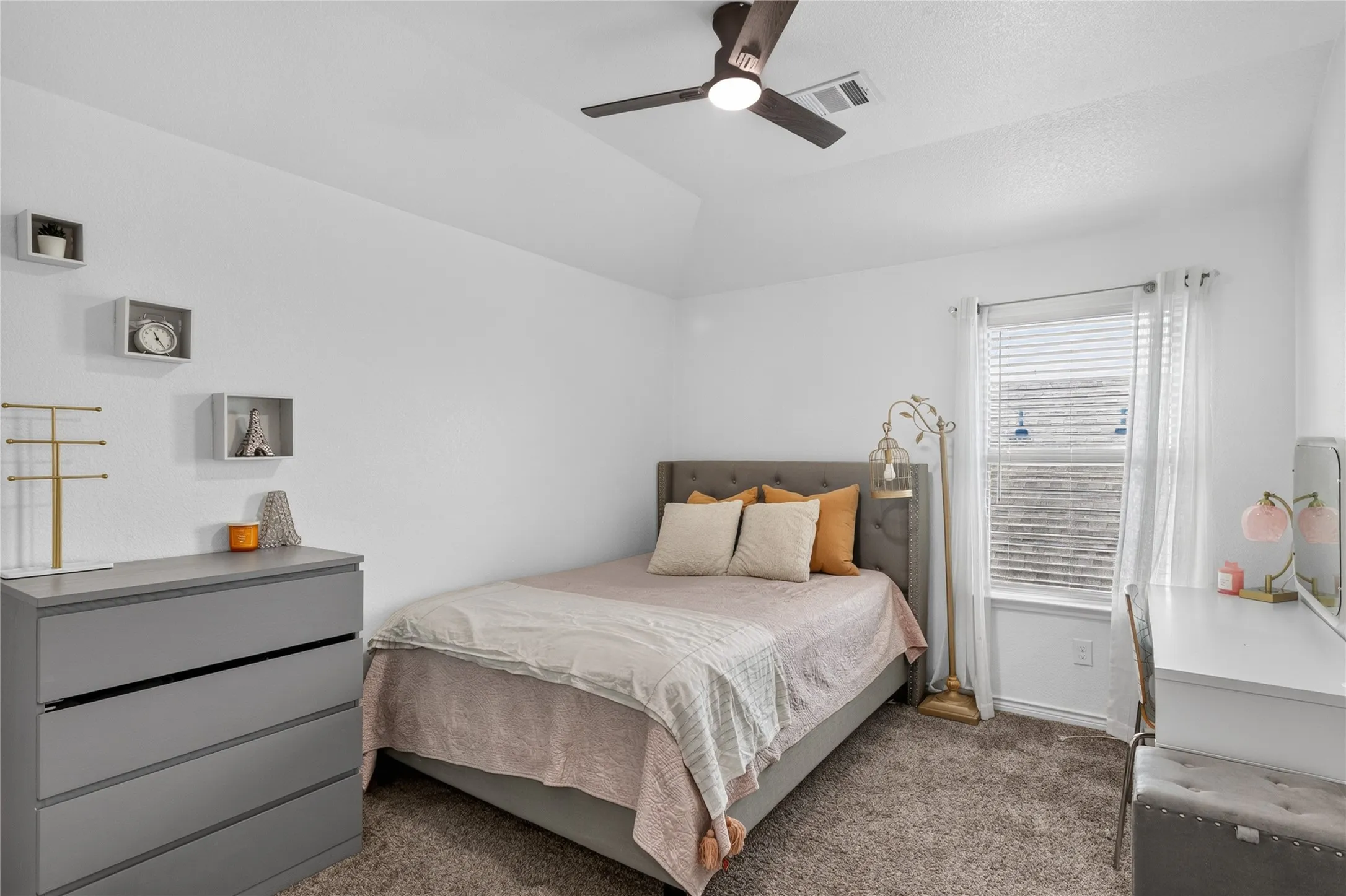 Bedroom IV