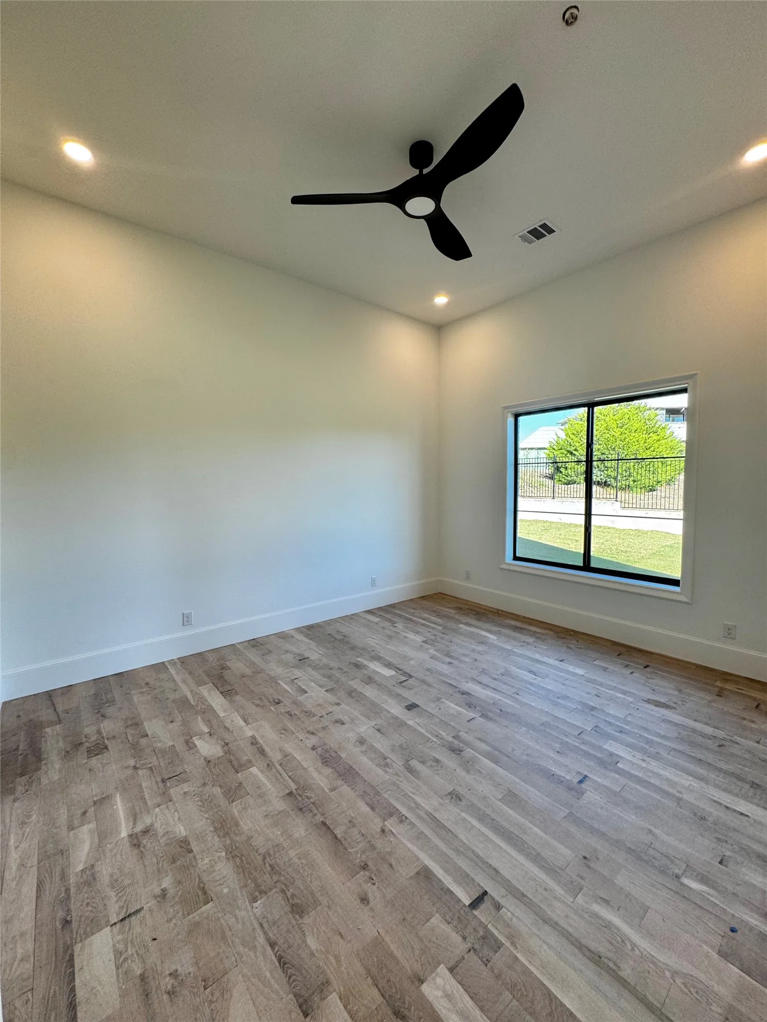 4th Ensuite with walk in closet