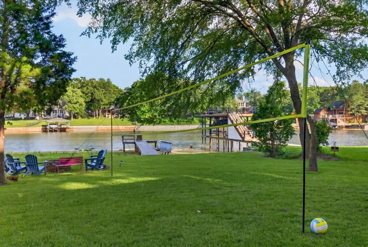 Manufactured Home For Sale in Henderson County , 141 Little River, Mabank, Texas 75156, 4 Bedroom, 2 Bathroom, 2 Garage spaces, 2,032 Sqft, built in 2003, Price $429,900, mls#21293663, Real Estate Agent in Mabank, Homes For Sale in Henderson county, Homes For Sale in Mabank, Realtor in Mabank Texas, Real Estate Brokerage Independent Realty Texas, Luminita Cordes Realtor