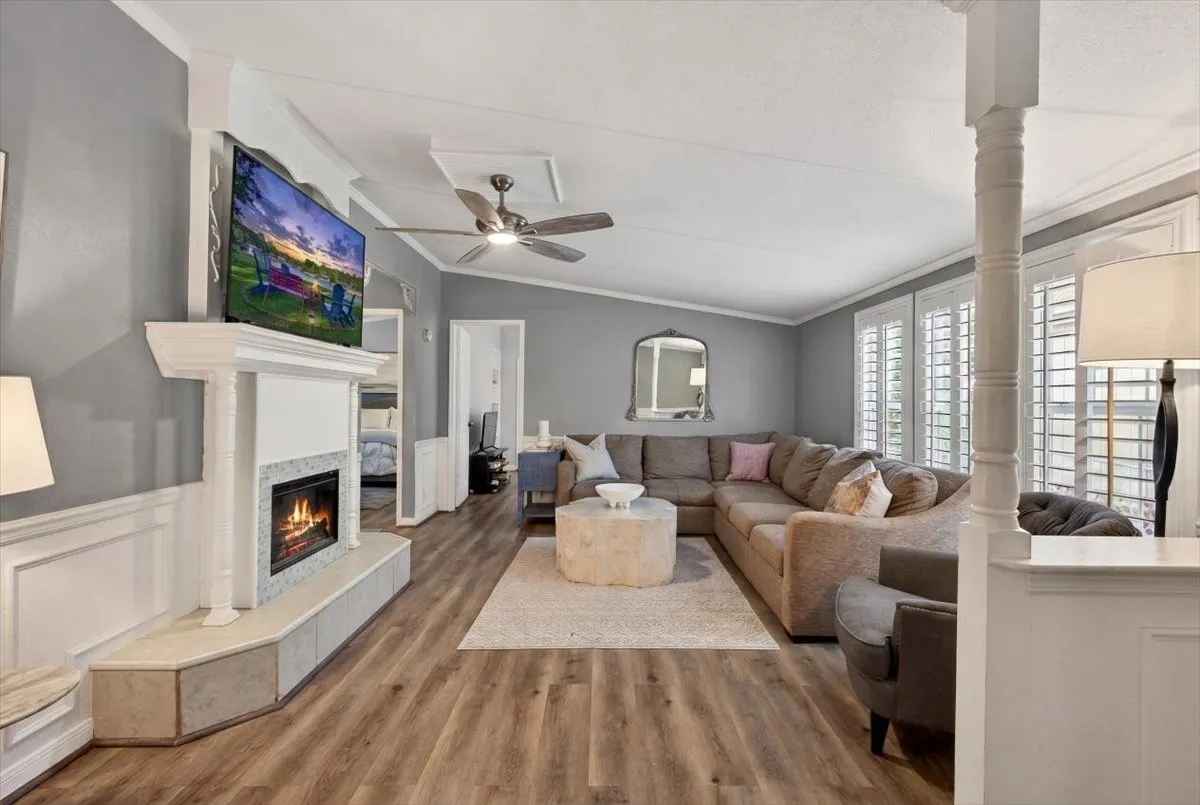 Manufactured Home For Sale in Henderson County , 141 Little River, Mabank, Texas 75156, 4 Bedroom, 2 Bathroom, 2 Garage spaces, 2,032 Sqft, built in 2003, Price $429,900, mls#21293663, Real Estate Agent in Mabank, Homes For Sale in Henderson county, Homes For Sale in Mabank, Realtor in Mabank Texas, Real Estate Brokerage Independent Realty Texas, Luminita Cordes Realtor