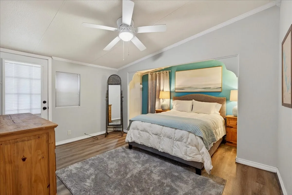 Manufactured Home For Sale in Henderson County , 141 Little River, Mabank, Texas 75156, 4 Bedroom, 2 Bathroom, 2 Garage spaces, 2,032 Sqft, built in 2003, Price $429,900, mls#21293663, Real Estate Agent in Mabank, Homes For Sale in Henderson county, Homes For Sale in Mabank, Realtor in Mabank Texas, Real Estate Brokerage Independent Realty Texas, Luminita Cordes Realtor