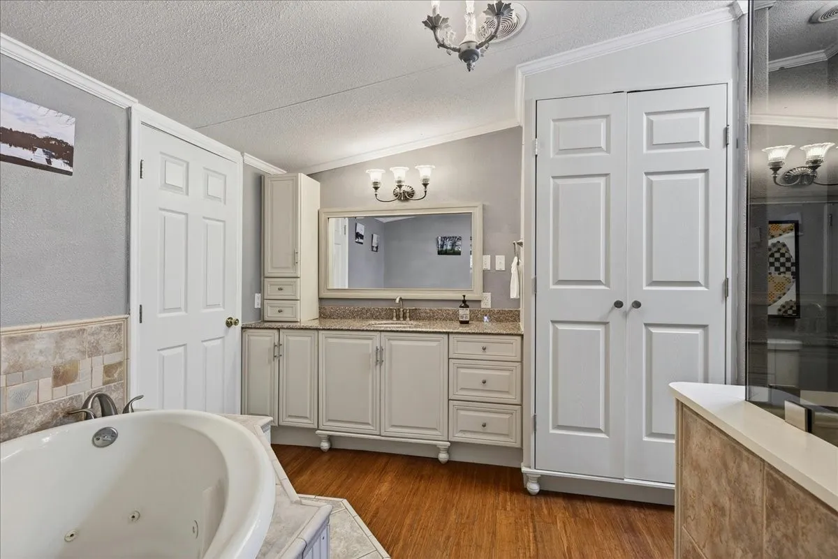 Manufactured Home For Sale in Henderson County , 141 Little River, Mabank, Texas 75156, 4 Bedroom, 2 Bathroom, 2 Garage spaces, 2,032 Sqft, built in 2003, Price $429,900, mls#21293663, Real Estate Agent in Mabank, Homes For Sale in Henderson county, Homes For Sale in Mabank, Realtor in Mabank Texas, Real Estate Brokerage Independent Realty Texas, Luminita Cordes Realtor