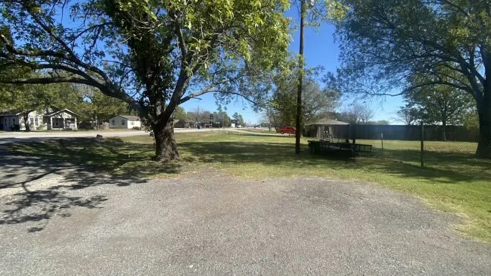 Single Family Residence For Sale in Collin County , 202 E Cook Street, Josephine, Texas 75189, 3 Bedroom, 1 Bathroom, Garage spaces, 936 Sqft, built in 2006, Price $349,000, mls#21293657, Real Estate Agent in Josephine, Homes For Sale in Collin county, Homes For Sale in Josephine, Realtor in Josephine Texas, Real Estate Brokerage Independent Realty Texas, Luminita Cordes Realtor