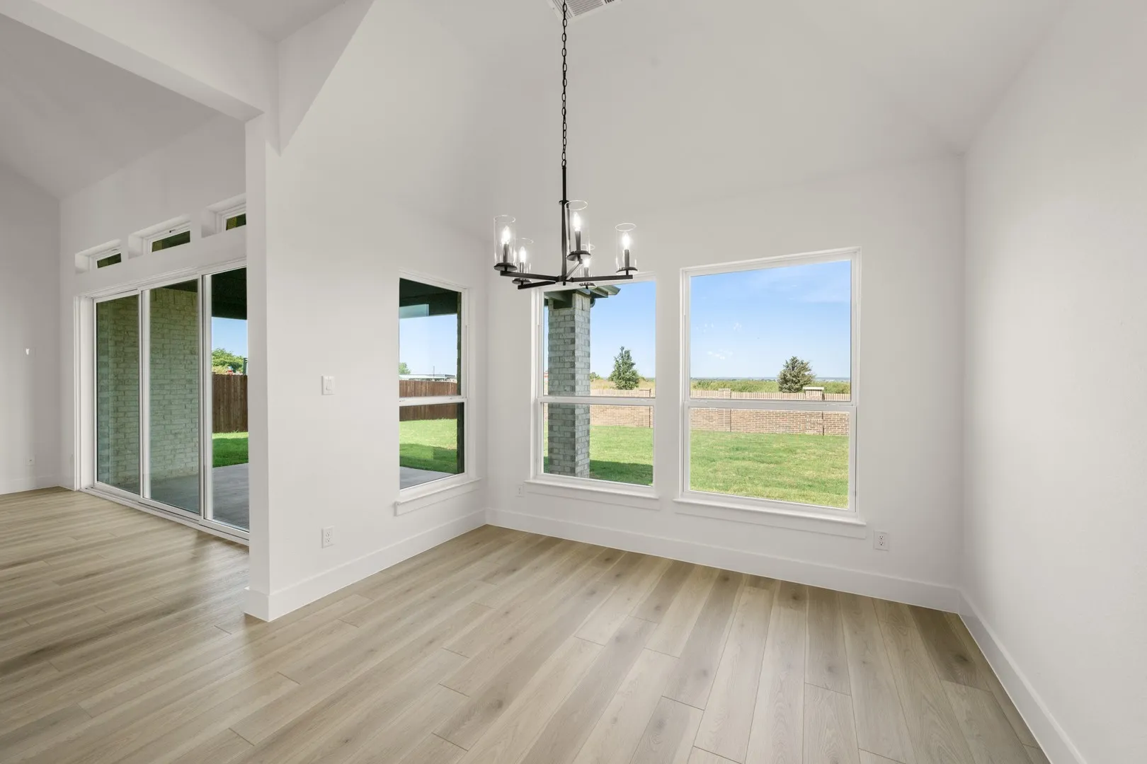 311 Boulder- Dining-1