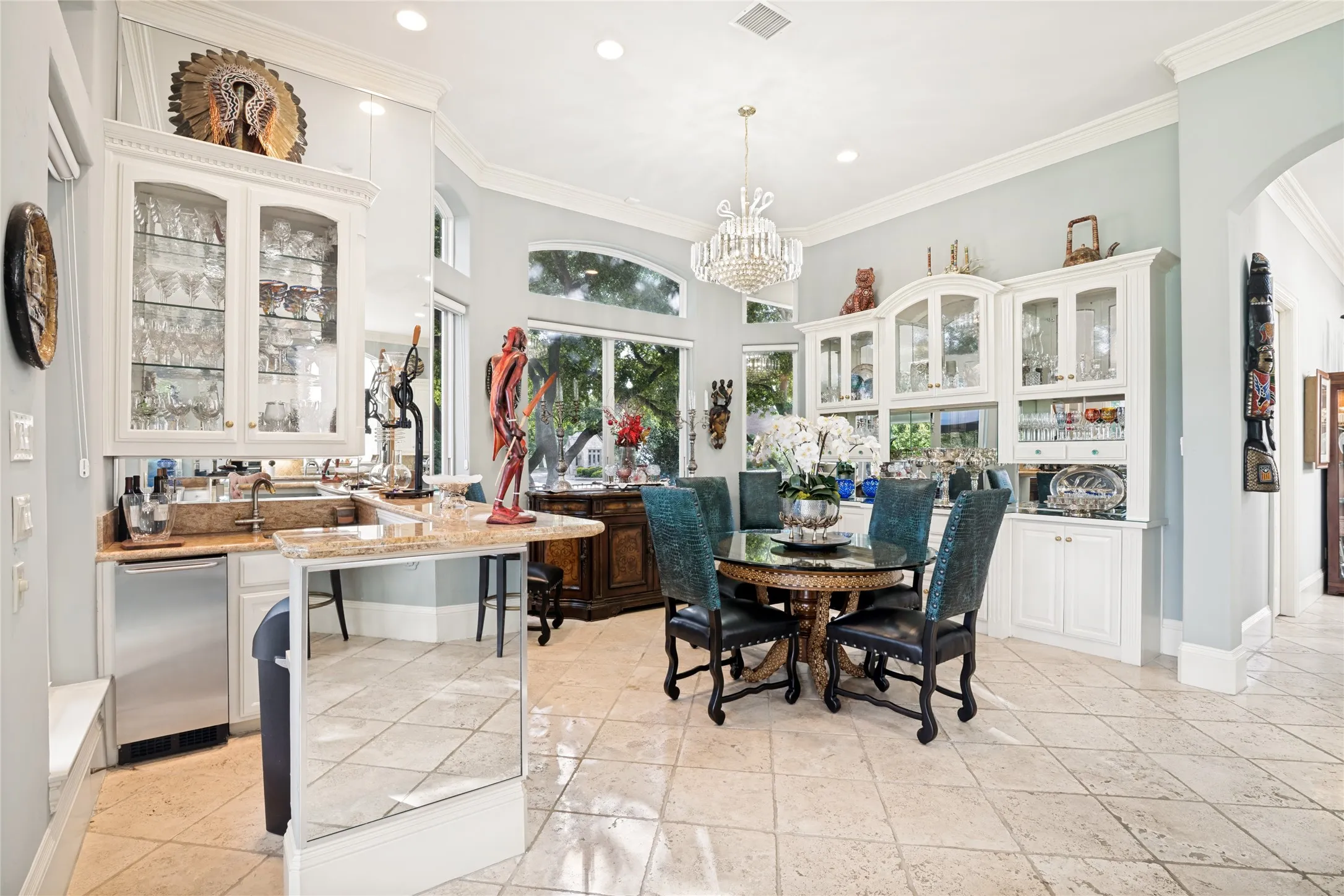 Wet bar and built in China cabinet.