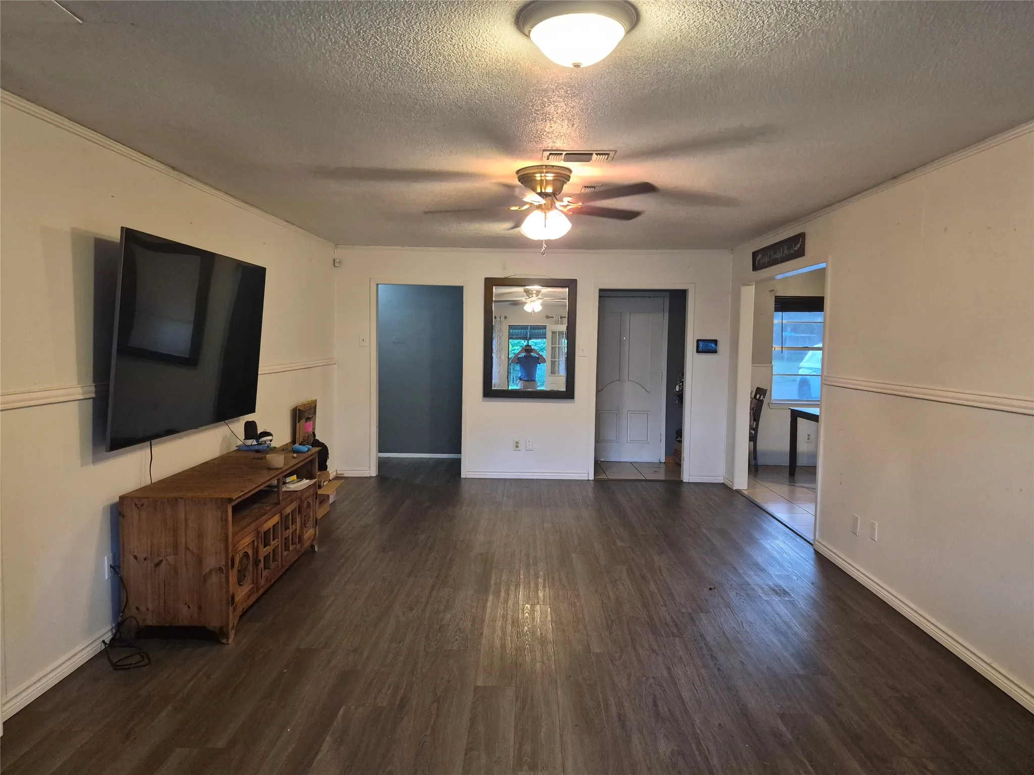Single Family Residence For Sale in Mc Lennan County , 243 Weldon Drive, Woodway, Texas 76712, 4 Bedroom, 3 Bathroom, Garage spaces, 2,211 Sqft, built in 1974, mls#21293027, Real Estate Agent in Woodway, Homes For Sale in Mc Lennan county, Homes For Sale in Woodway, Realtor in Woodway Texas, Real Estate Brokerage Independent Realty Texas, Luminita Cordes Realtor