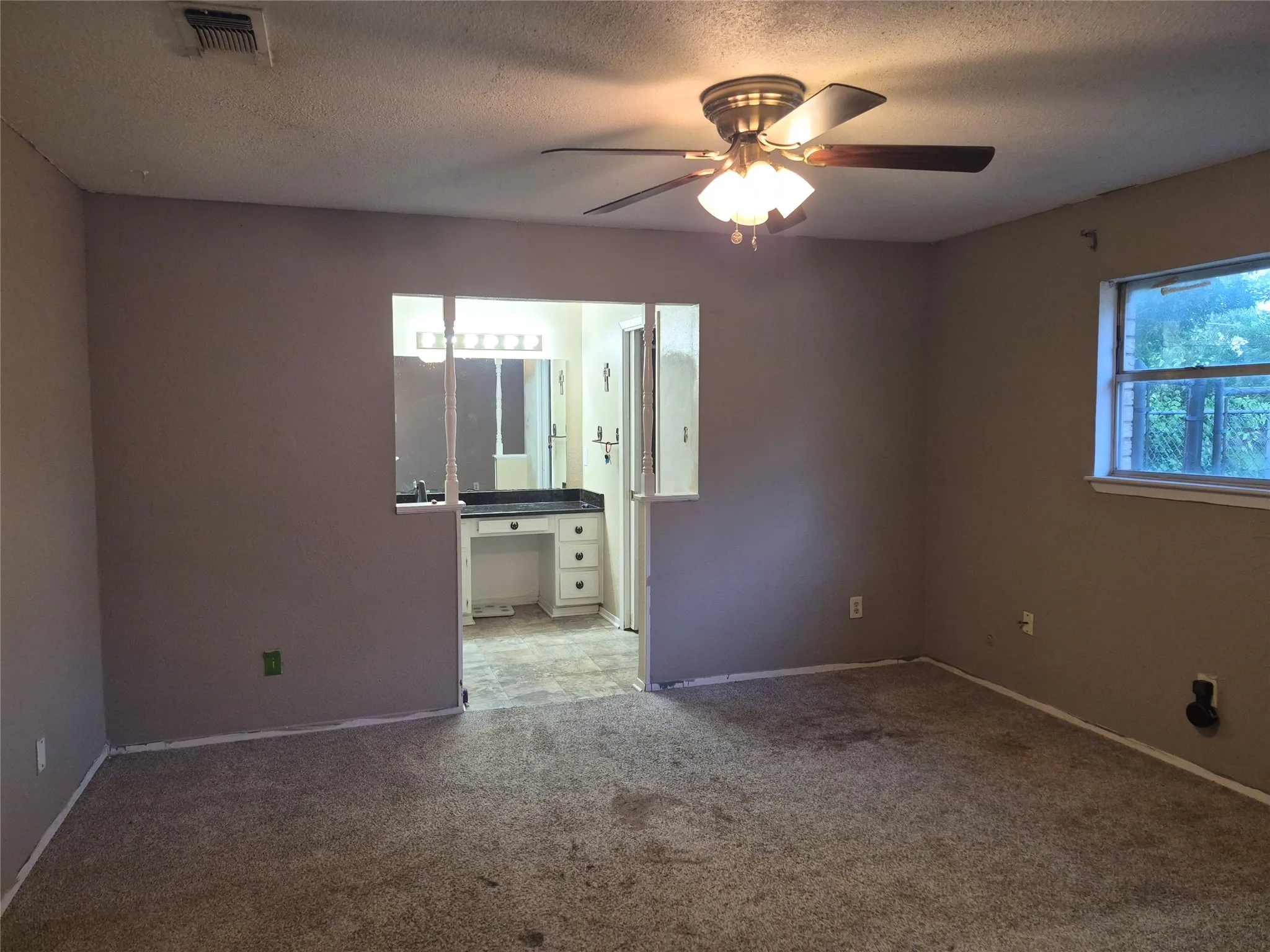 Single Family Residence For Sale in Mc Lennan County , 243 Weldon Drive, Woodway, Texas 76712, 4 Bedroom, 3 Bathroom, Garage spaces, 2,211 Sqft, built in 1974, mls#21293027, Real Estate Agent in Woodway, Homes For Sale in Mc Lennan county, Homes For Sale in Woodway, Realtor in Woodway Texas, Real Estate Brokerage Independent Realty Texas, Luminita Cordes Realtor
