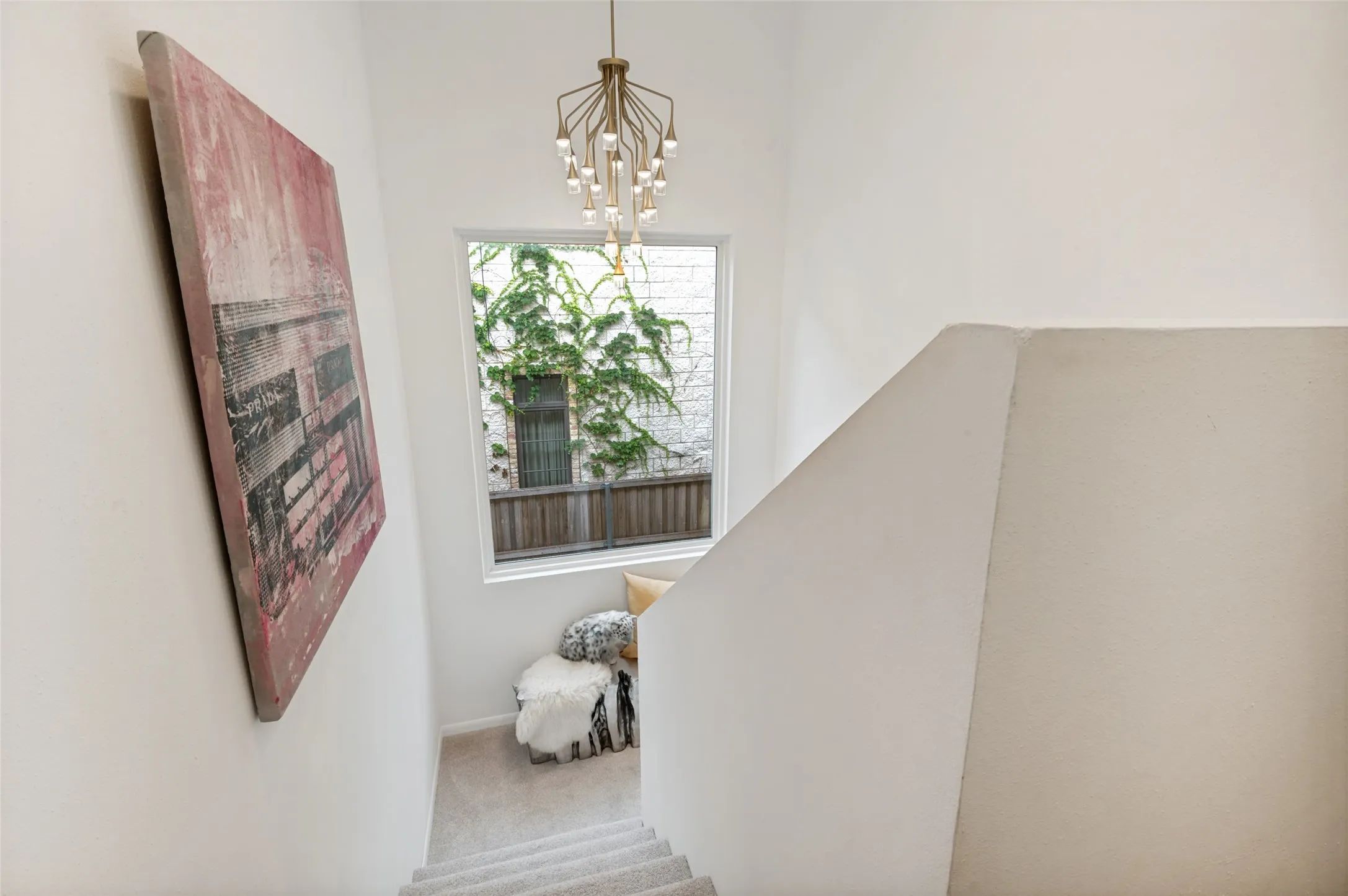 Condominium For Sale in Dallas County , 2509 Welborn Street C, Dallas, Texas 75219, 2 Bedroom, 3 Bathroom, 1 Garage spaces, 1,380 Sqft, built in 1981, mls#21292288, Real Estate Agent in Dallas, Homes For Sale in Dallas county, Homes For Sale in Dallas, Realtor in Dallas Texas, Real Estate Brokerage Independent Realty Texas, Luminita Cordes Realtor
